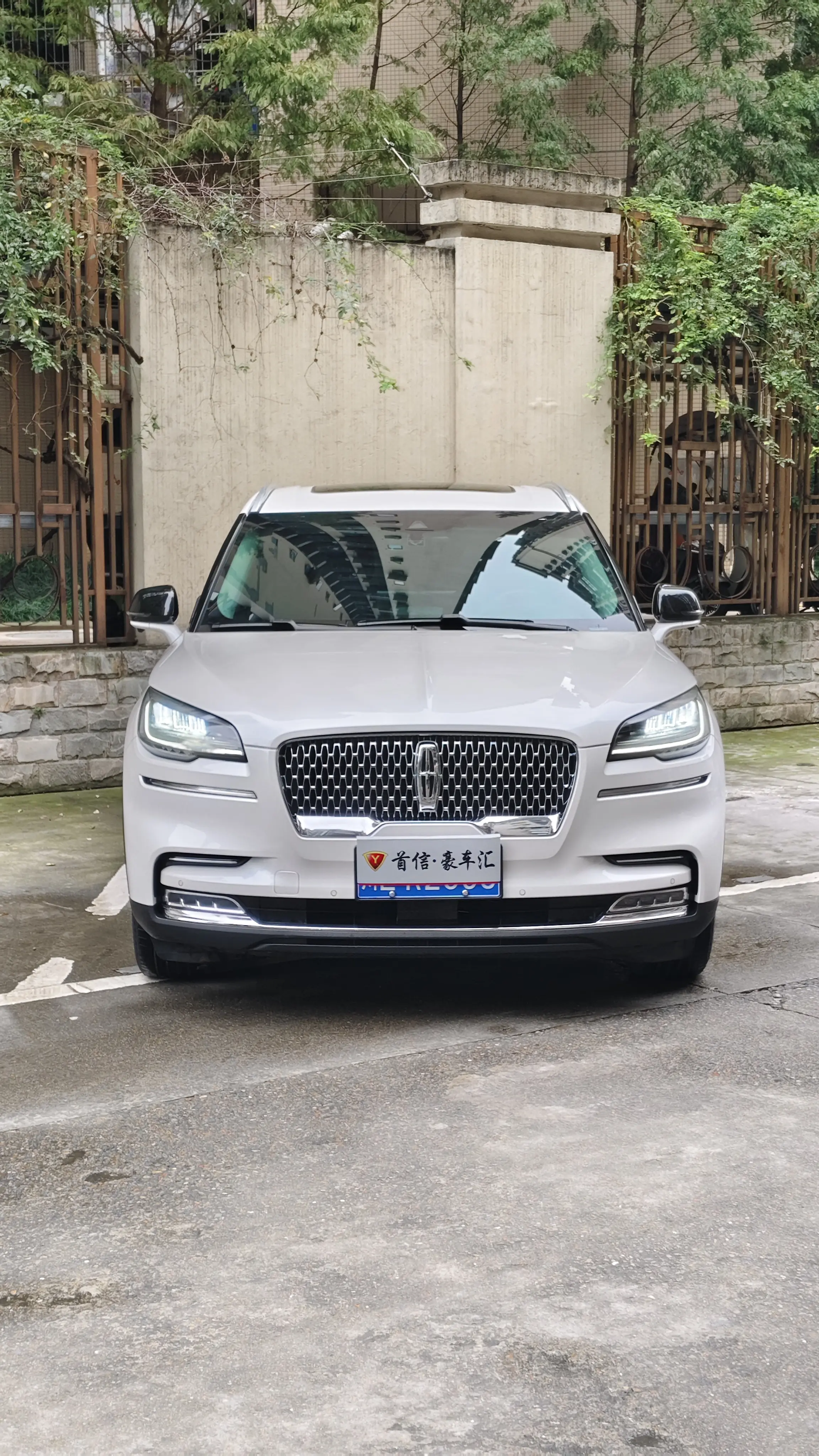 Lincoln Aviator  из Китая