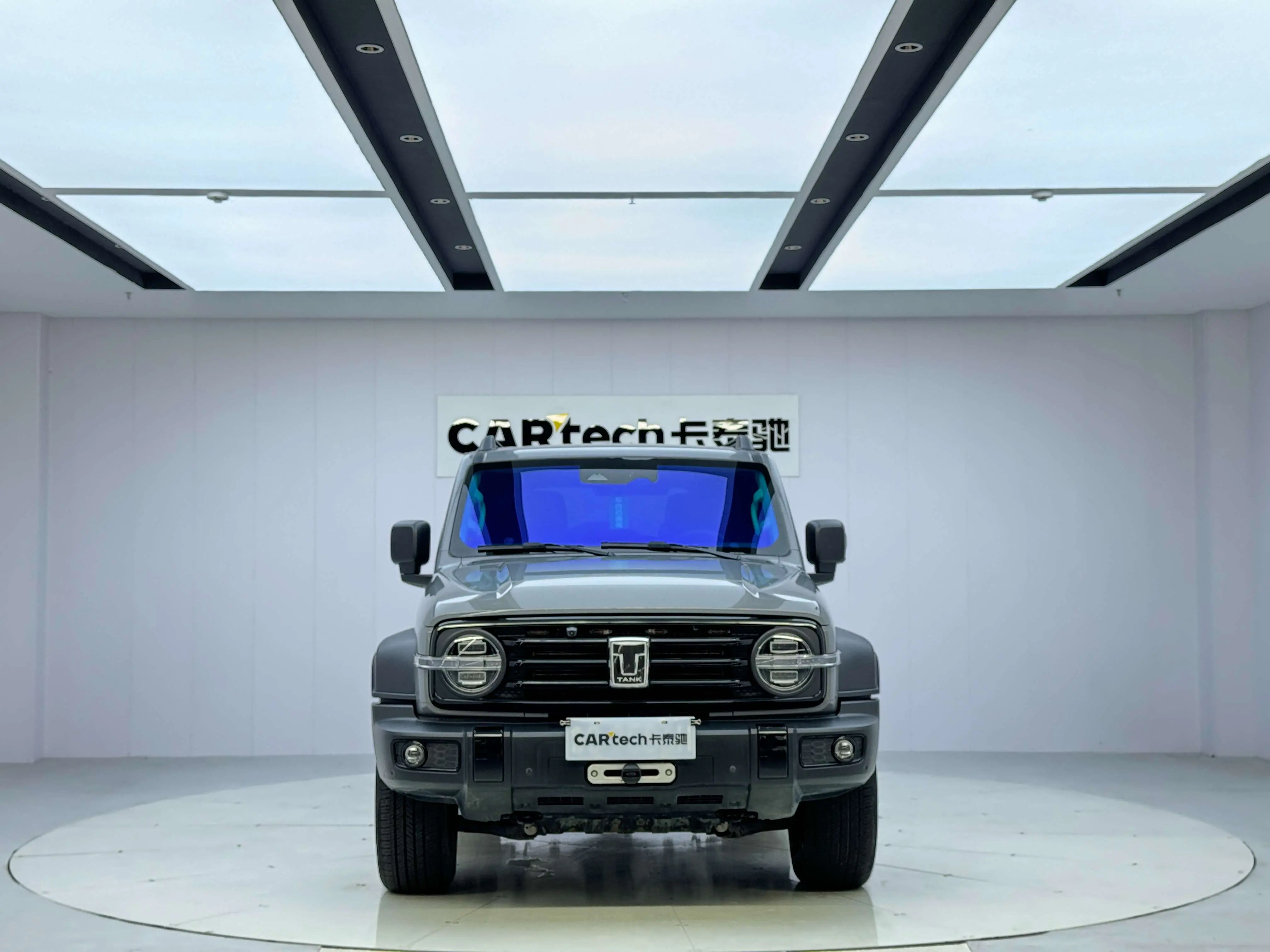 Tank 300  из Китая