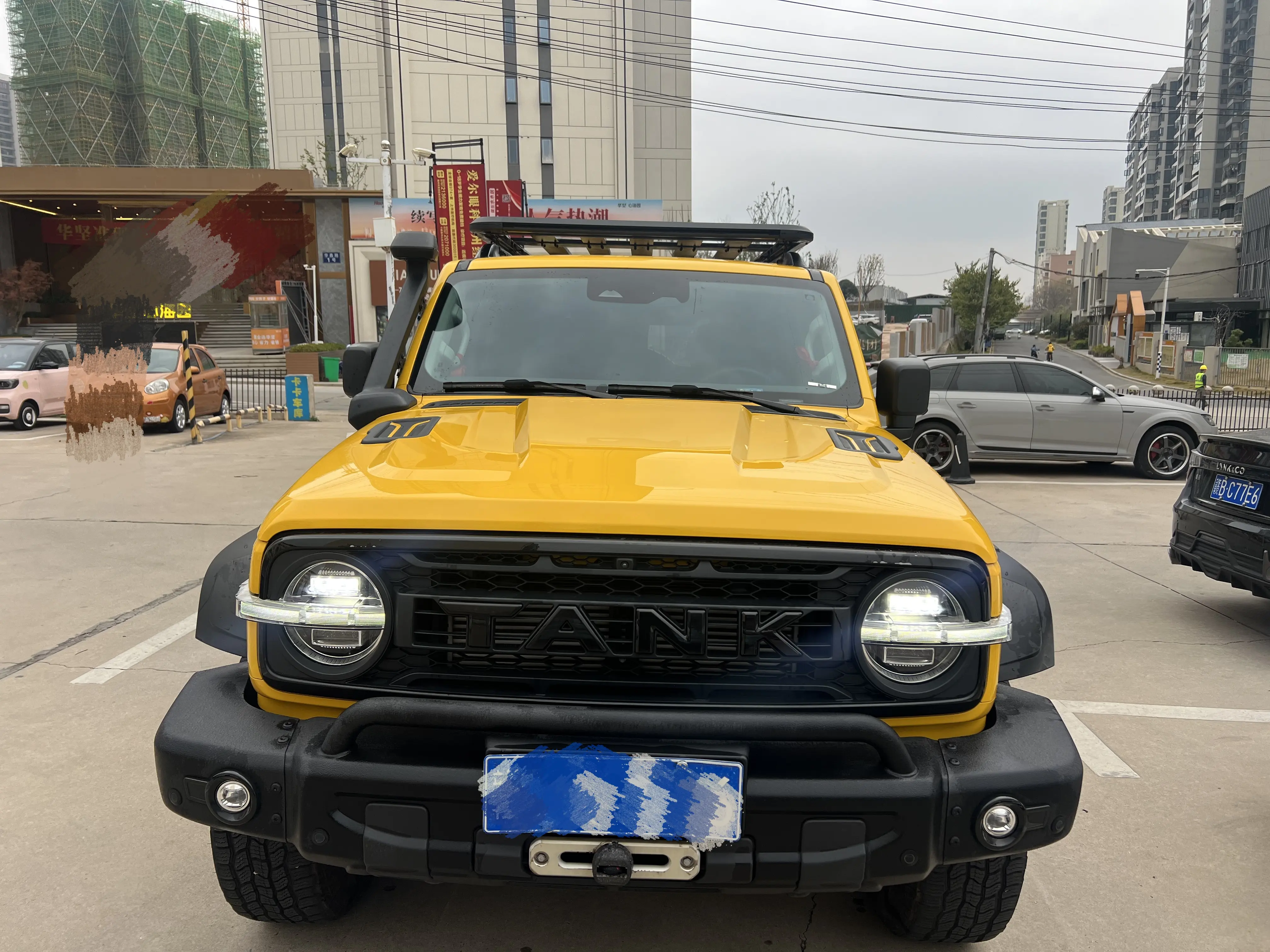 Tank 300  из Китая