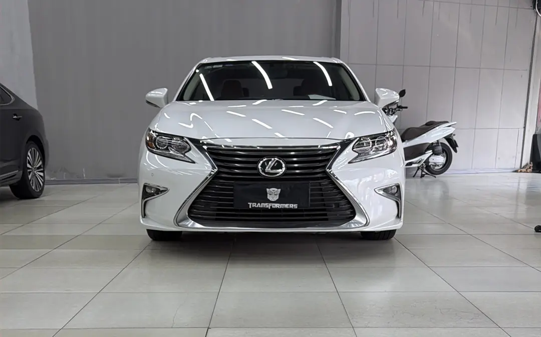 Lexus ES  из Китая