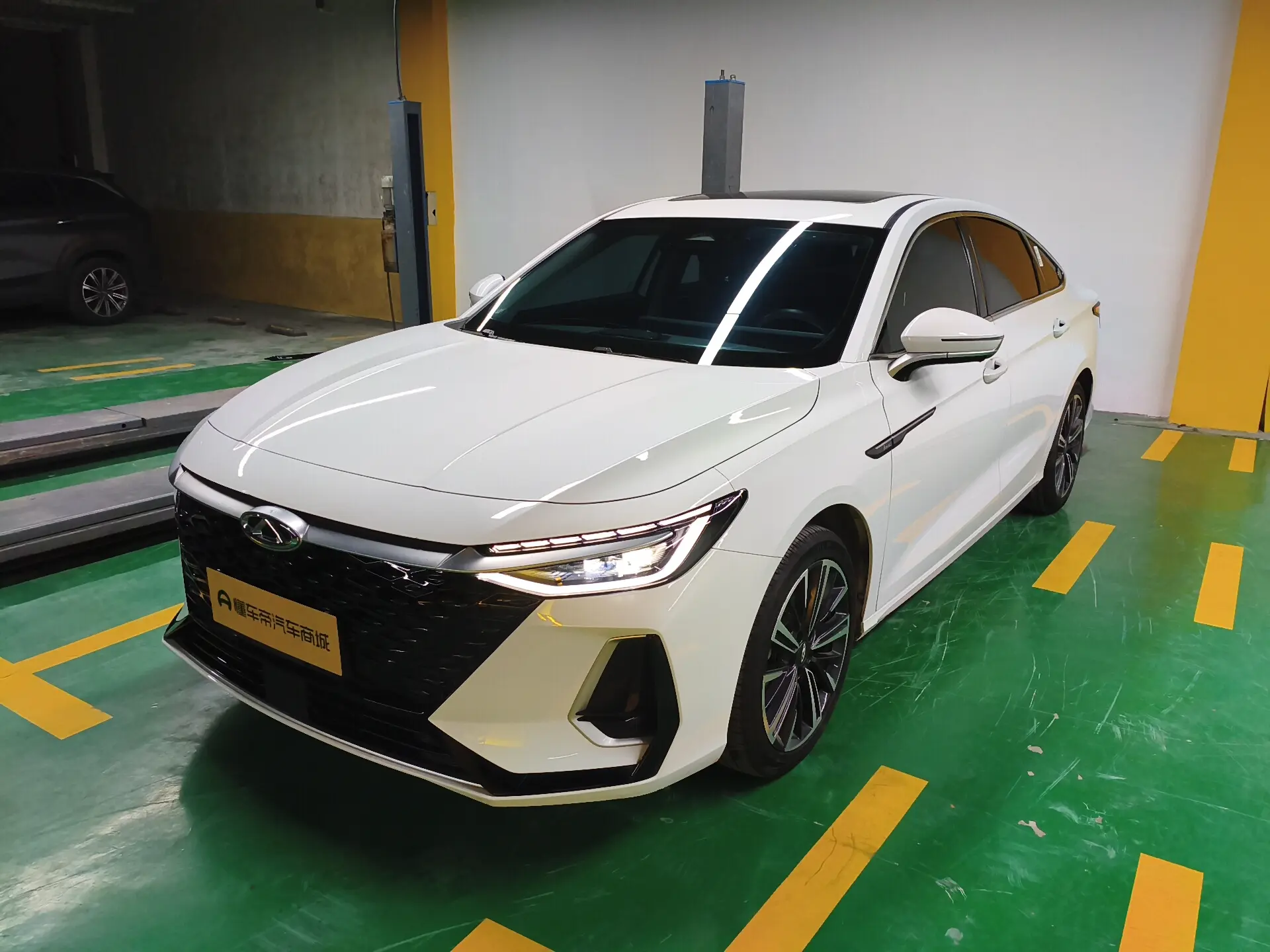 Chery Arrizo 8  из Китая