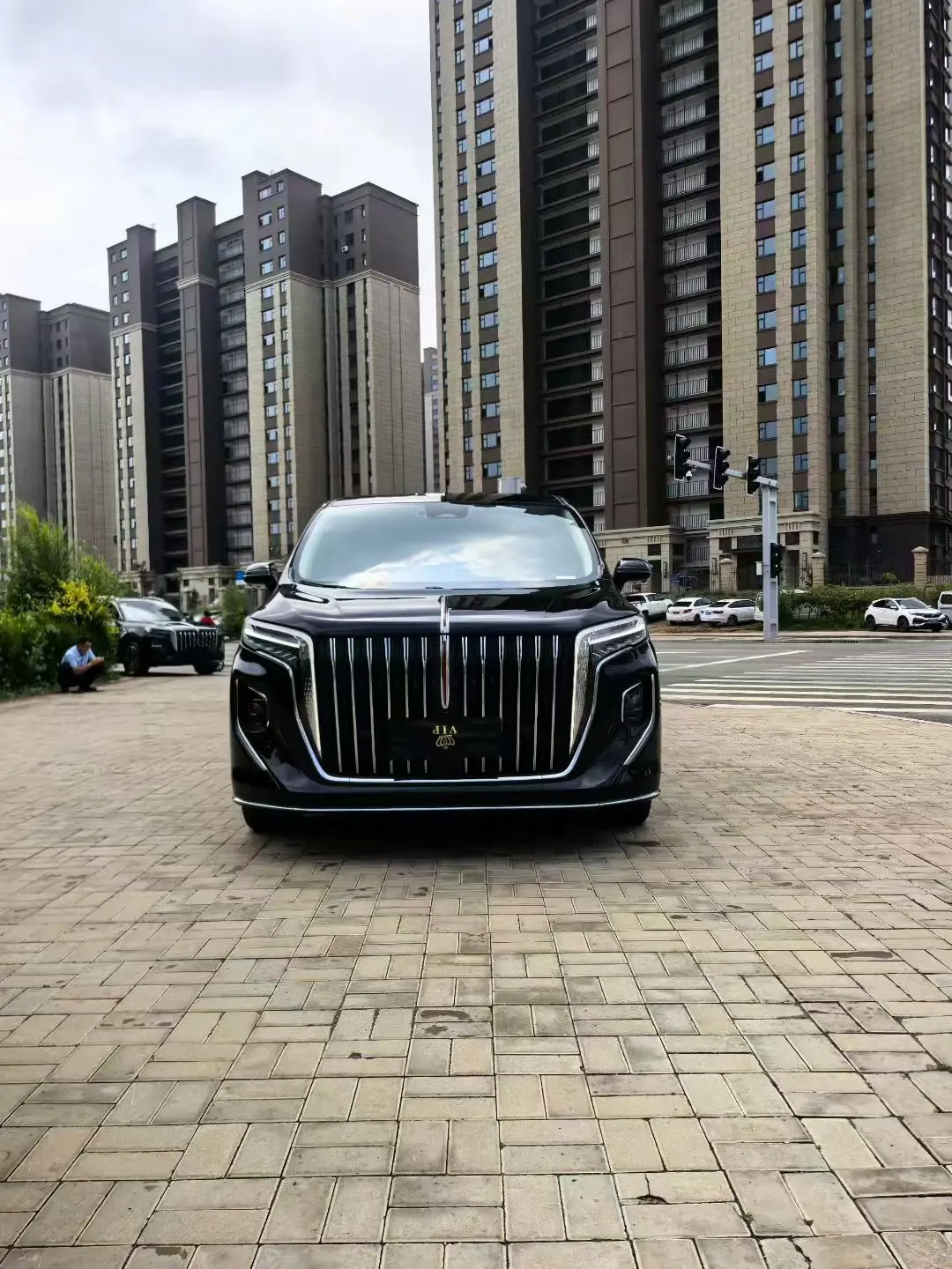 Hongqi HQ9  из Китая