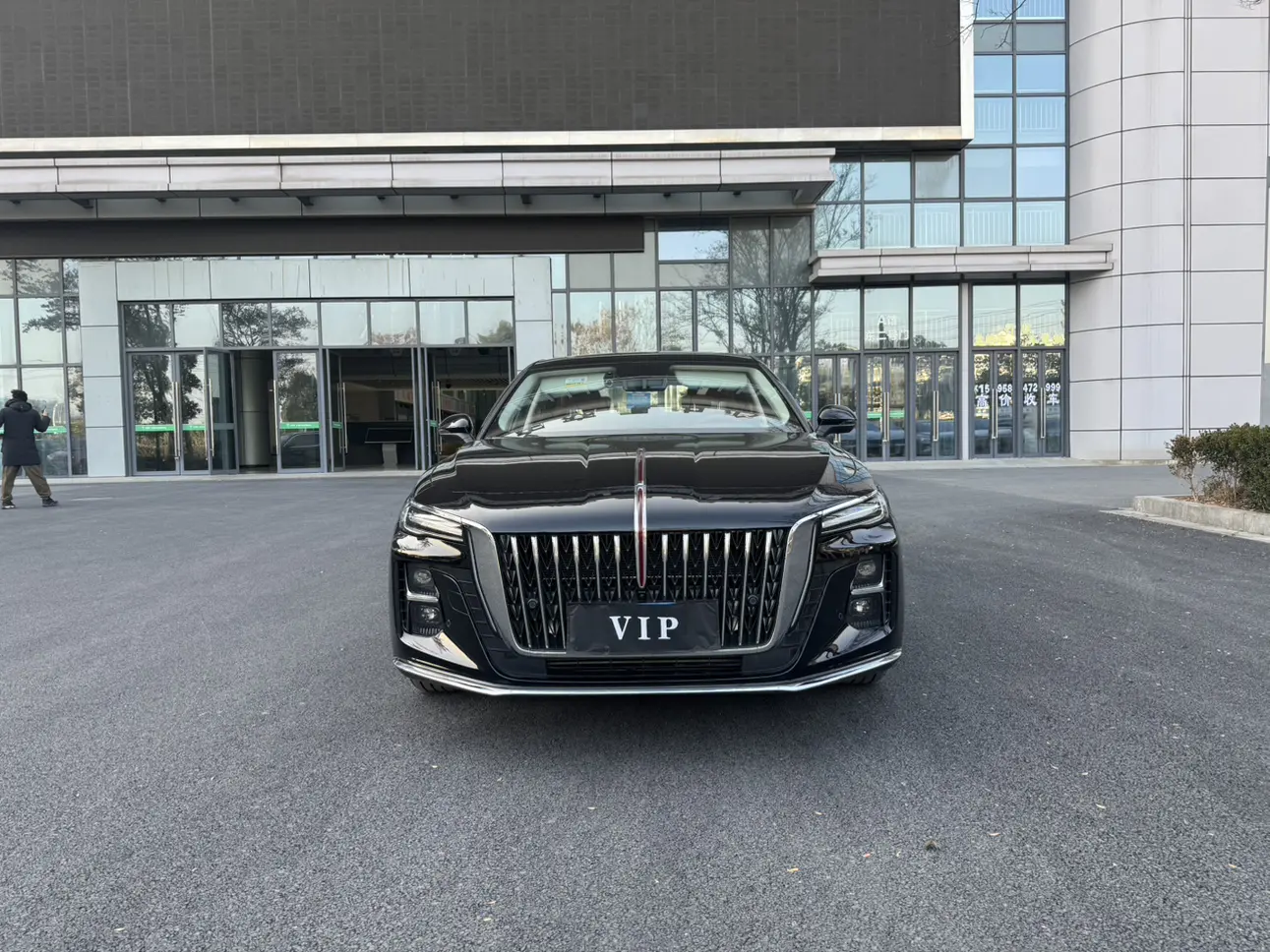 Hongqi H5  из Китая