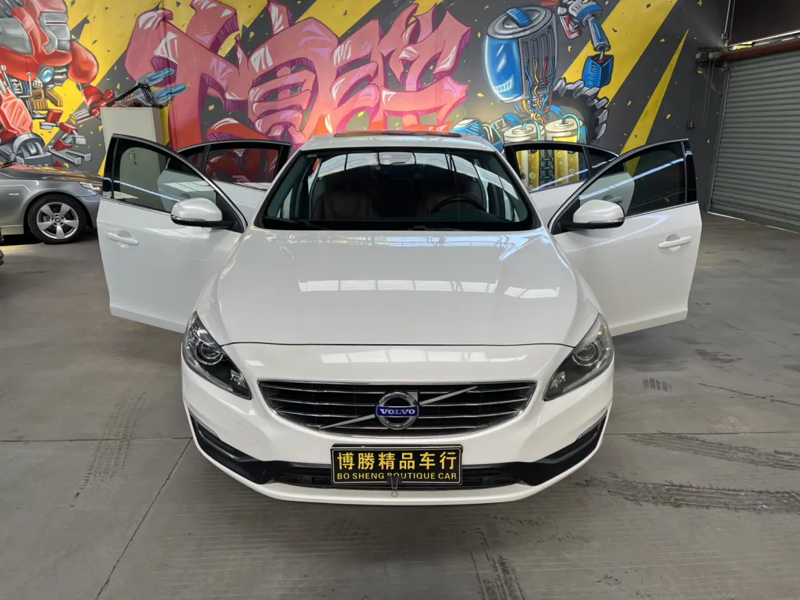 Volvo S60  из Китая
