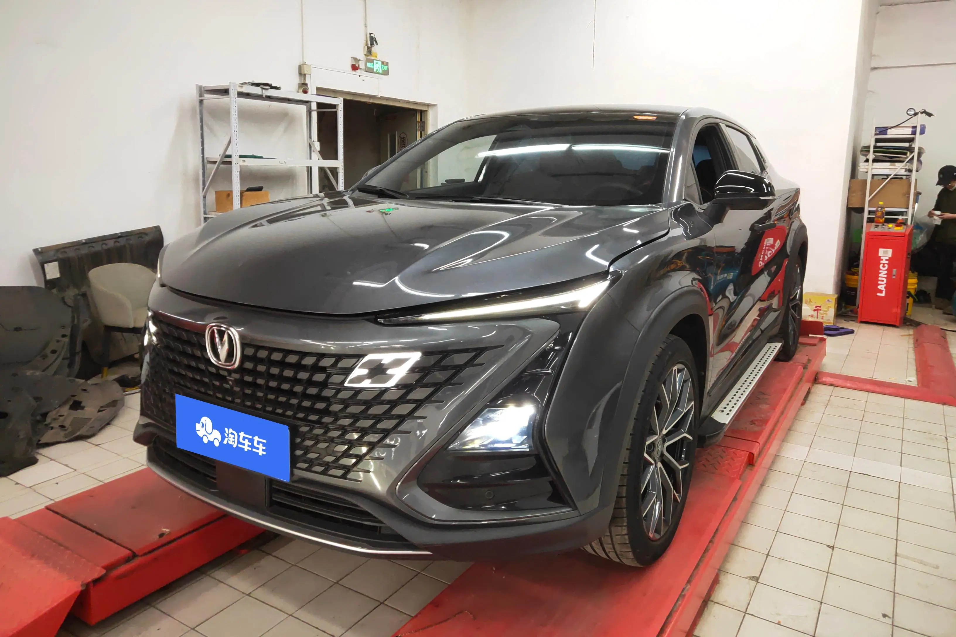 Changan UNI-T  из Китая