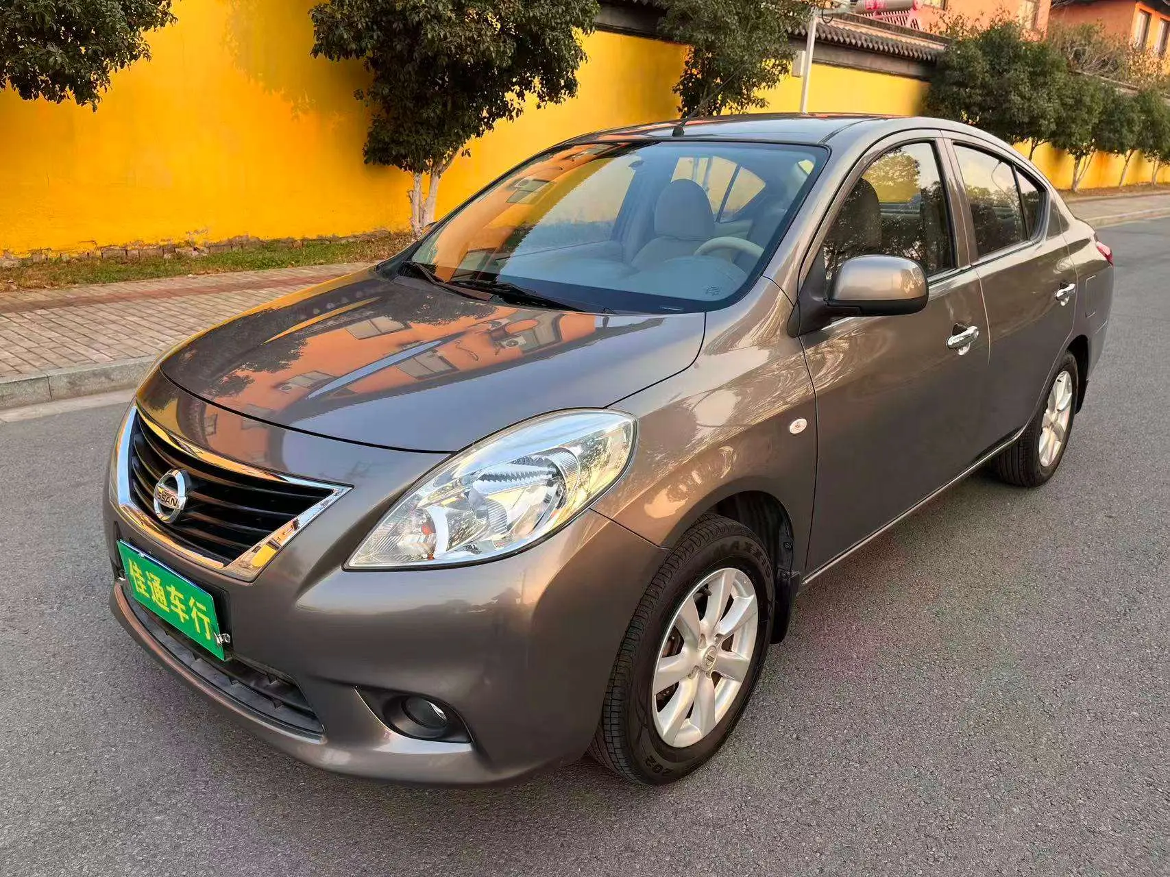 Nissan Sunlight  из Китая