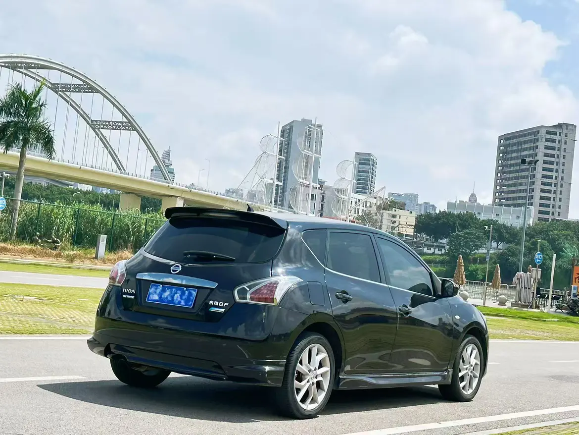 Nissan Tiida  из Китая