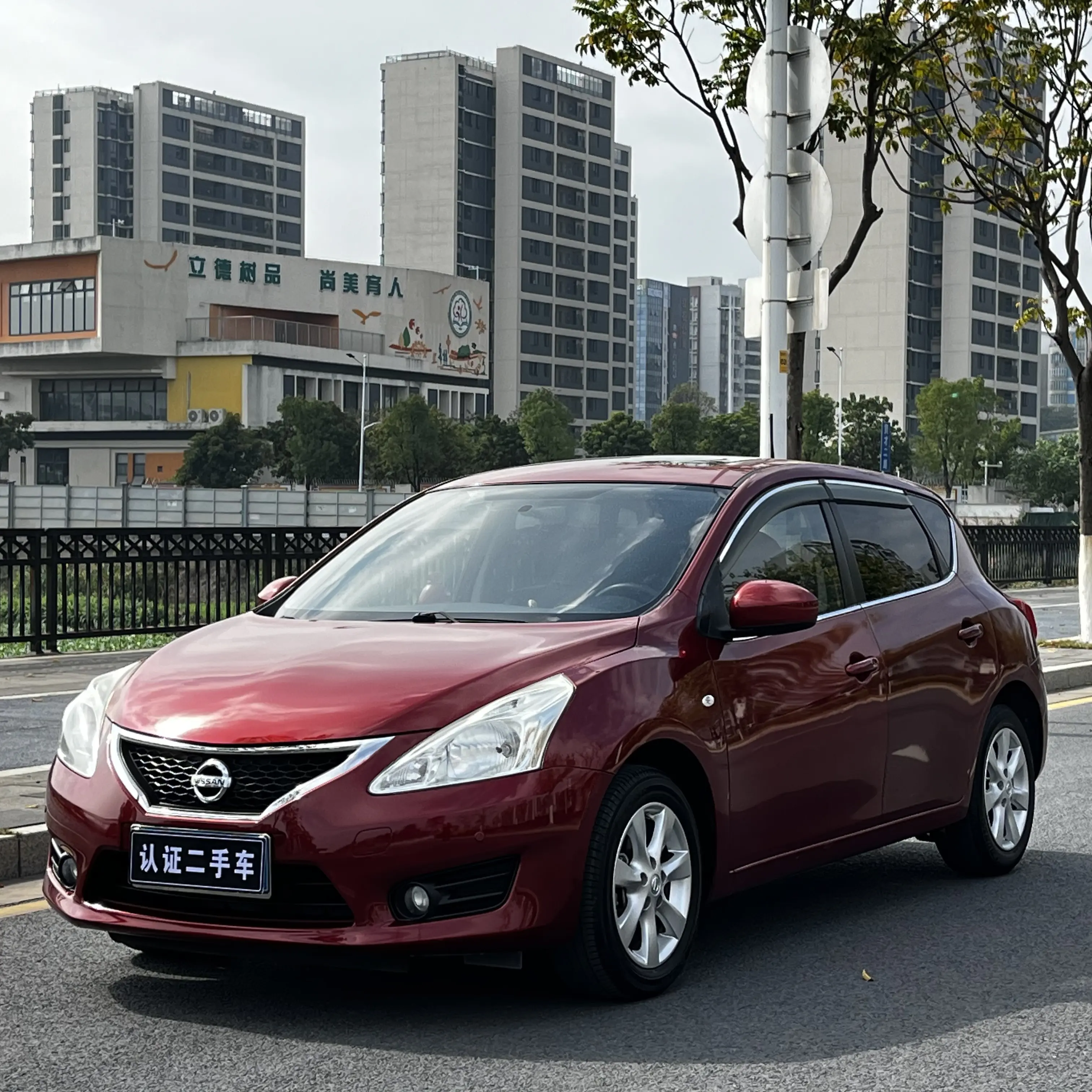 Nissan Tiida  из Китая