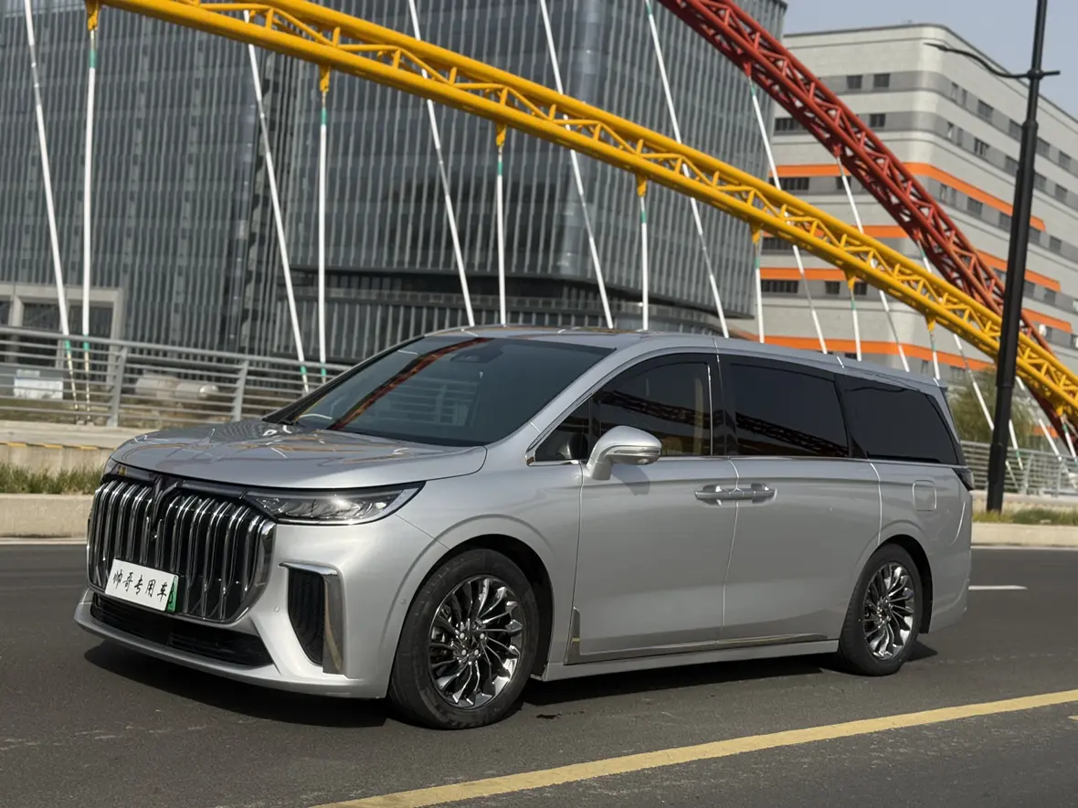 Voyah Lantu Dreamer PHEV  из Китая