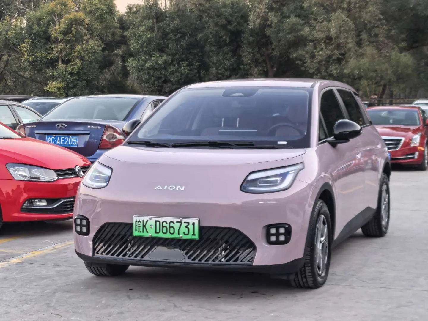 AION UT  из Китая