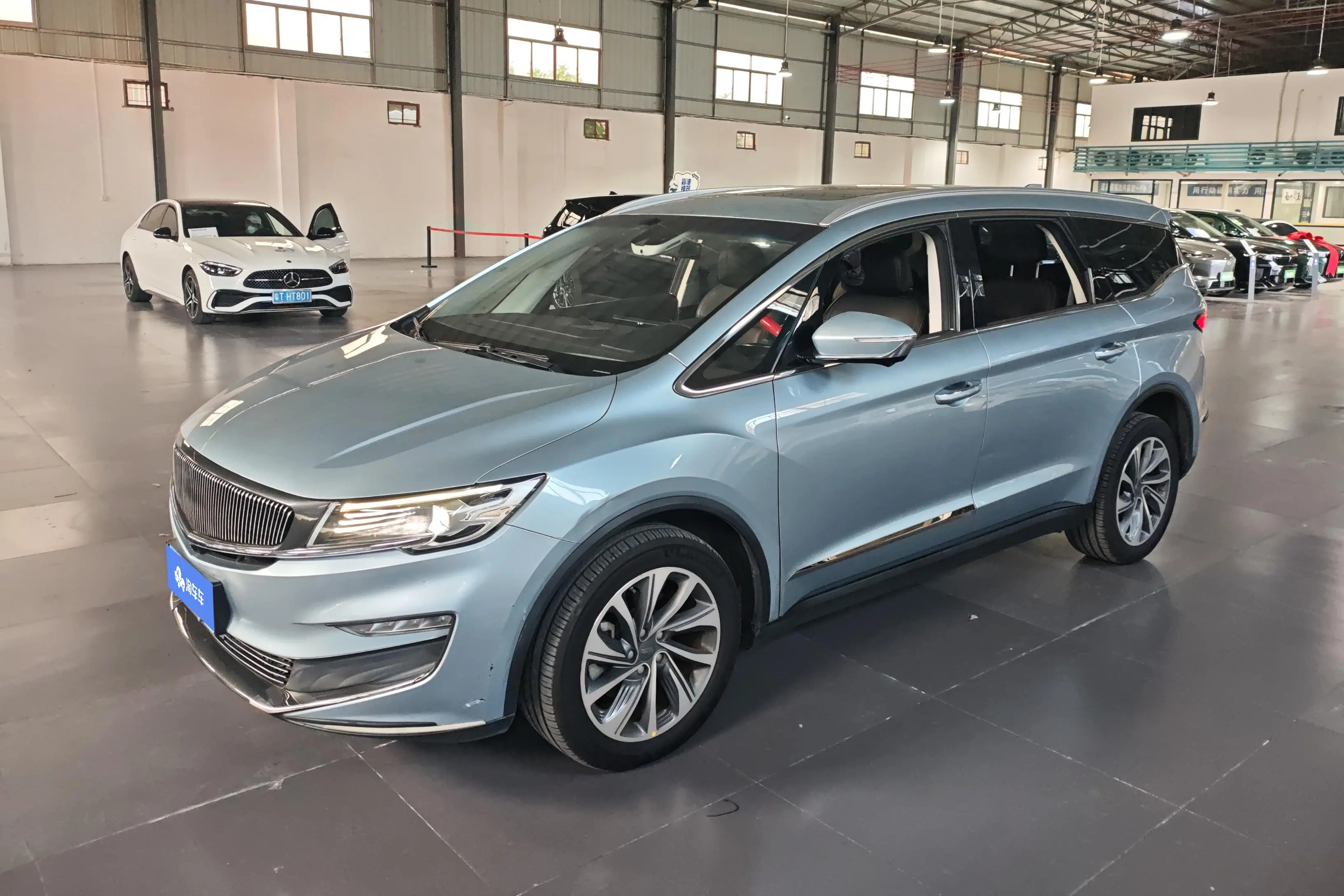 Geely Jiaji  из Китая