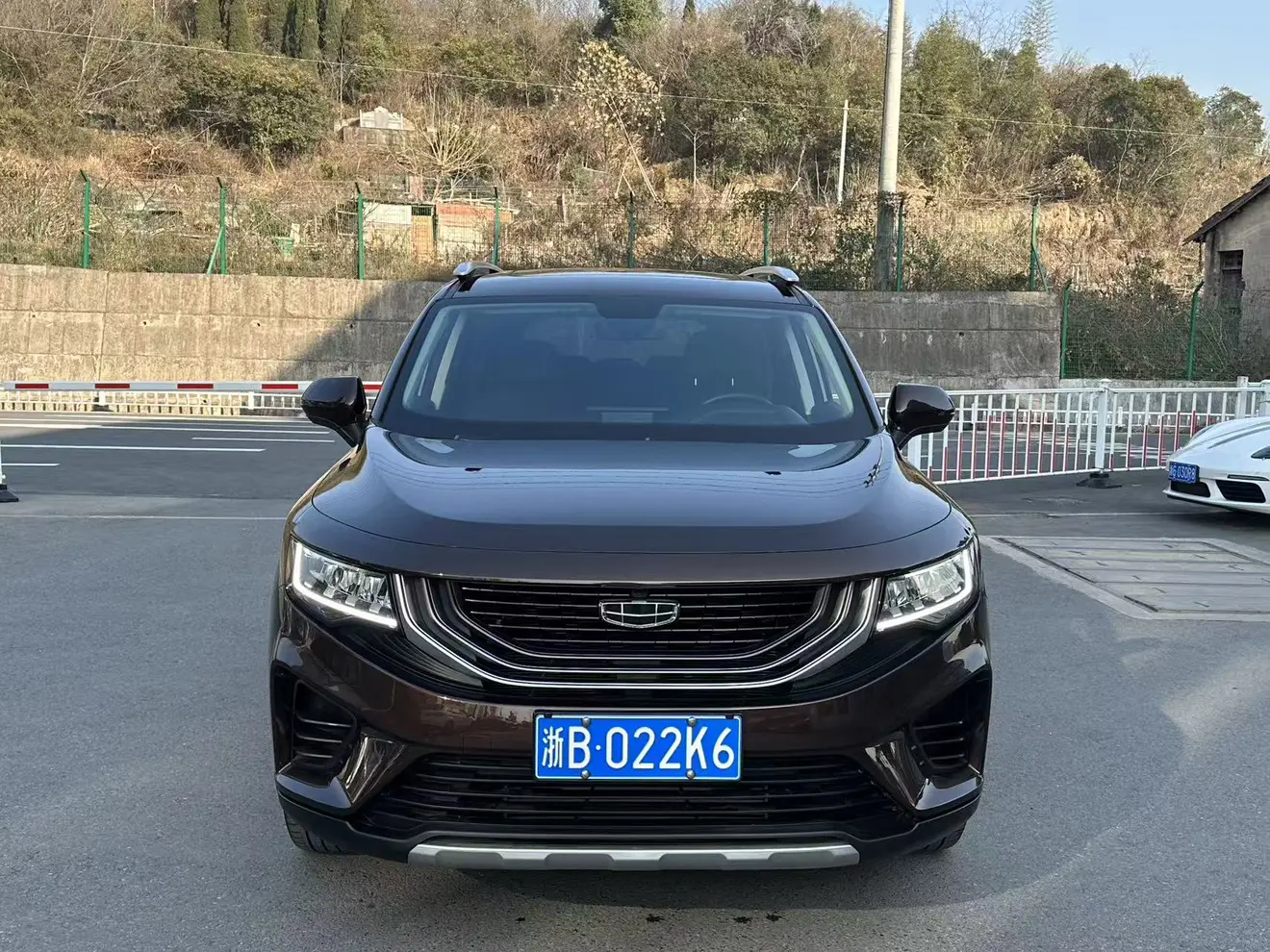 Geely Okavango  из Китая