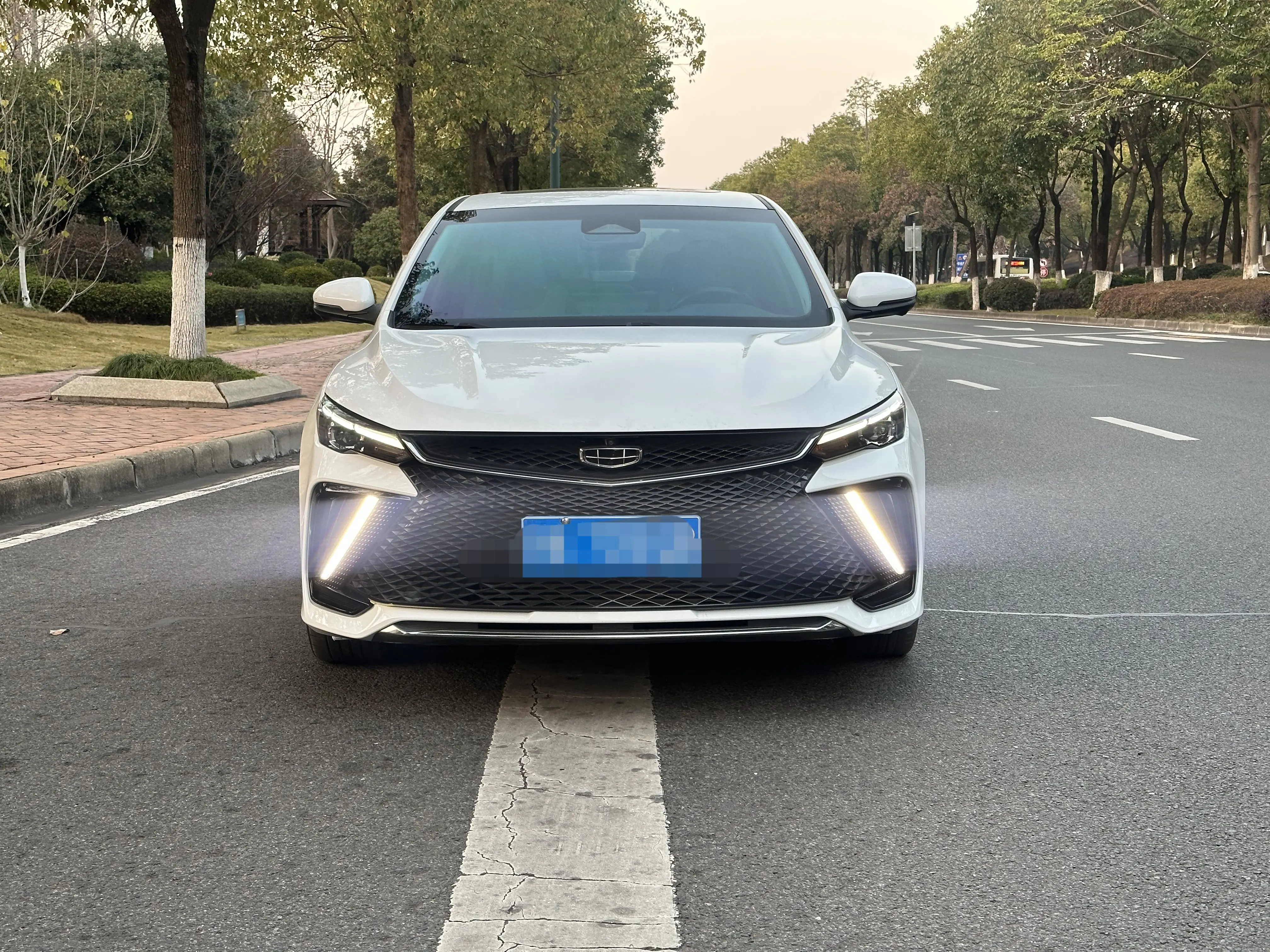 Geely Emgrand L  из Китая