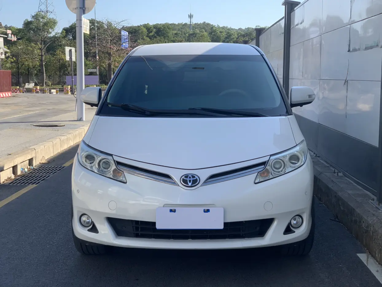 Toyota Previa  из Китая