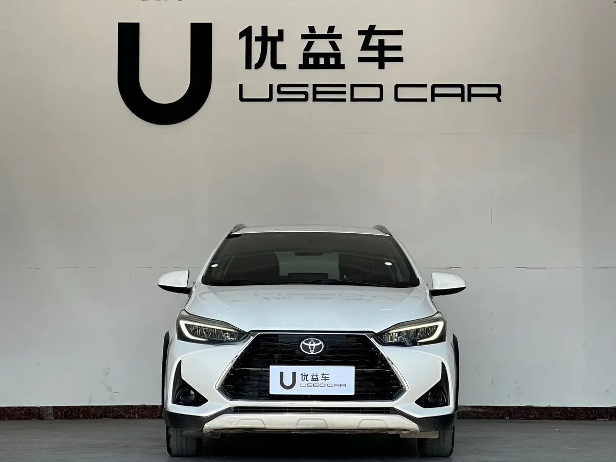 Toyota Yaris L  из Китая