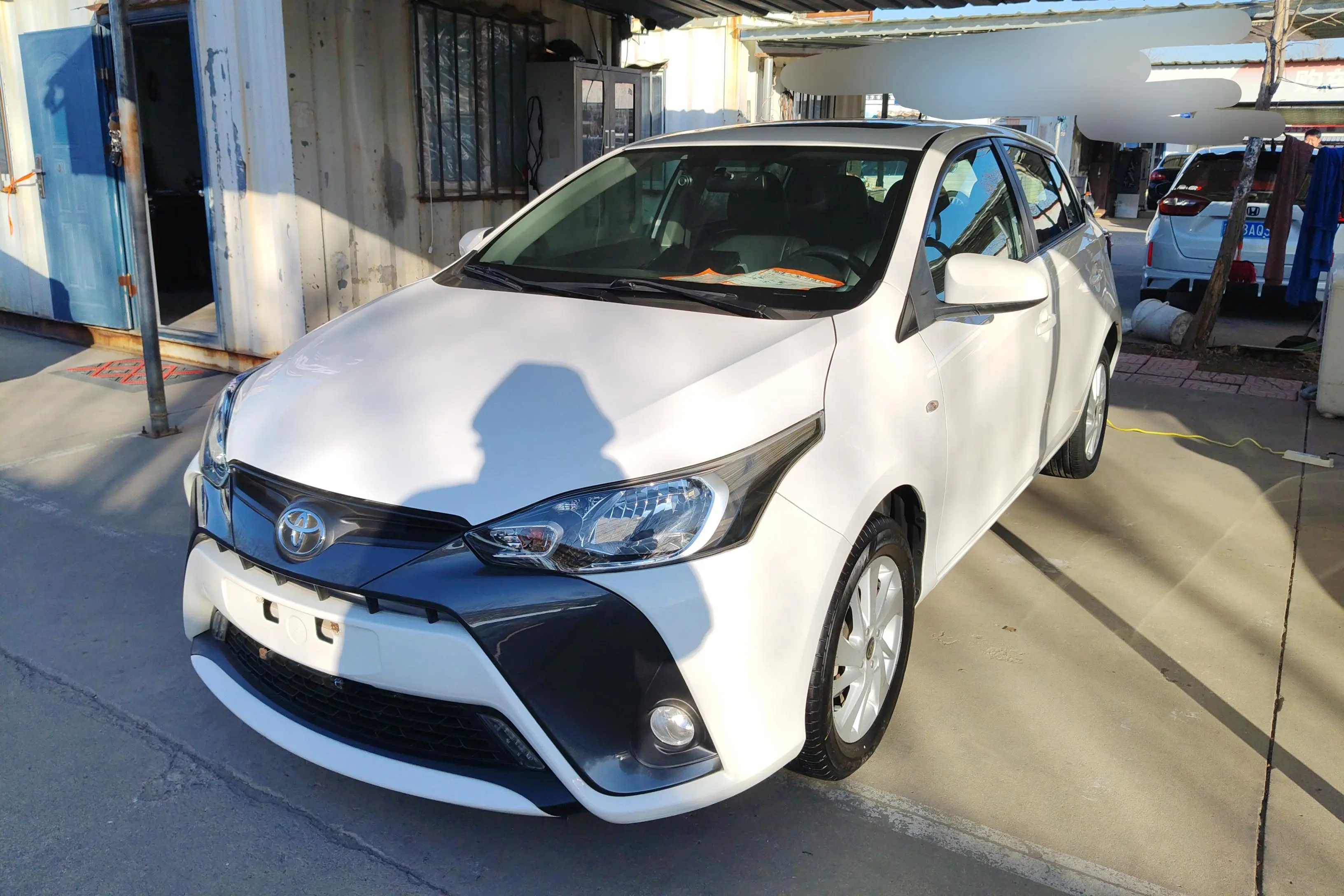 Toyota Yaris L  из Китая