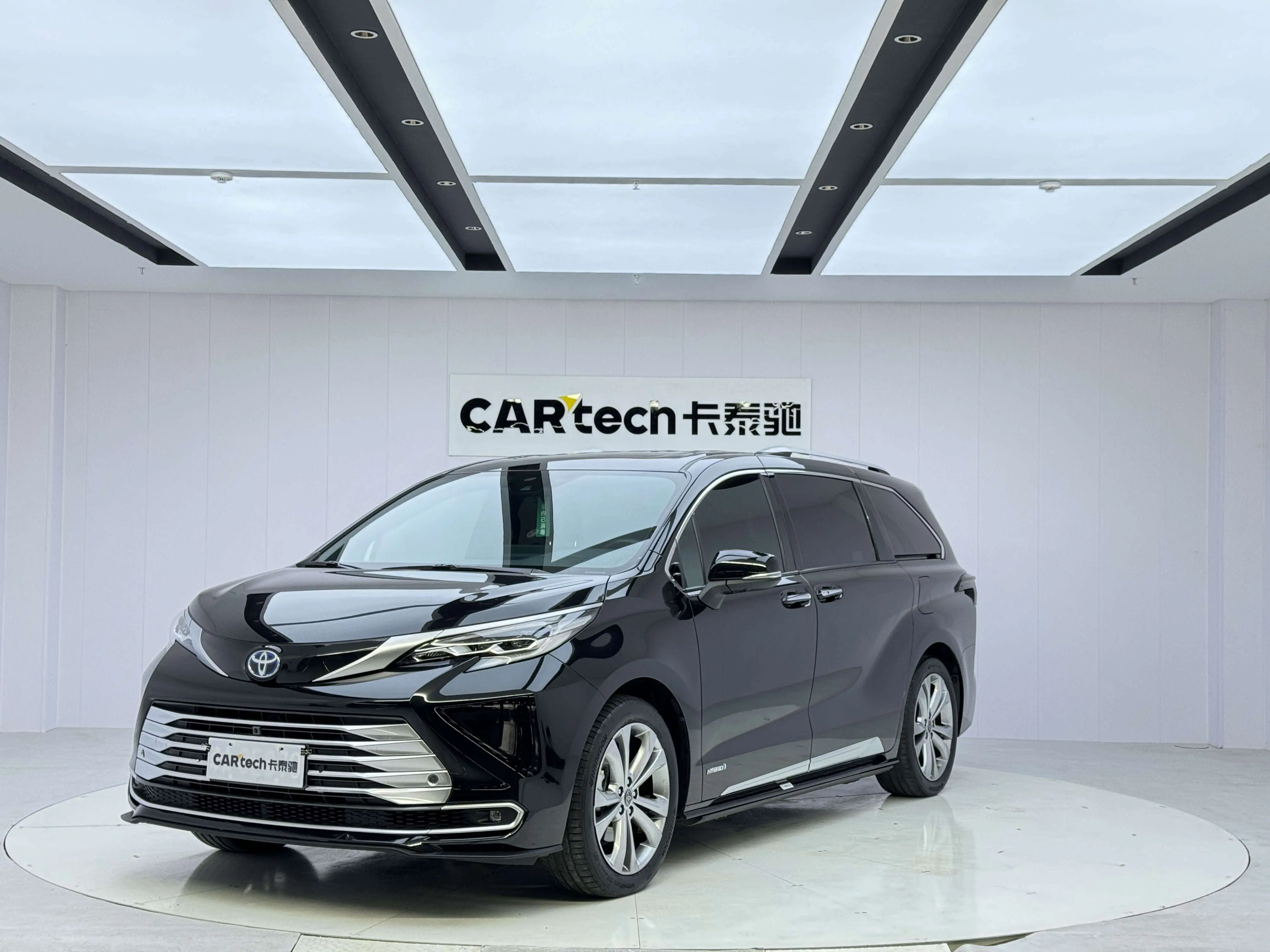 Toyota Sienna  из Китая