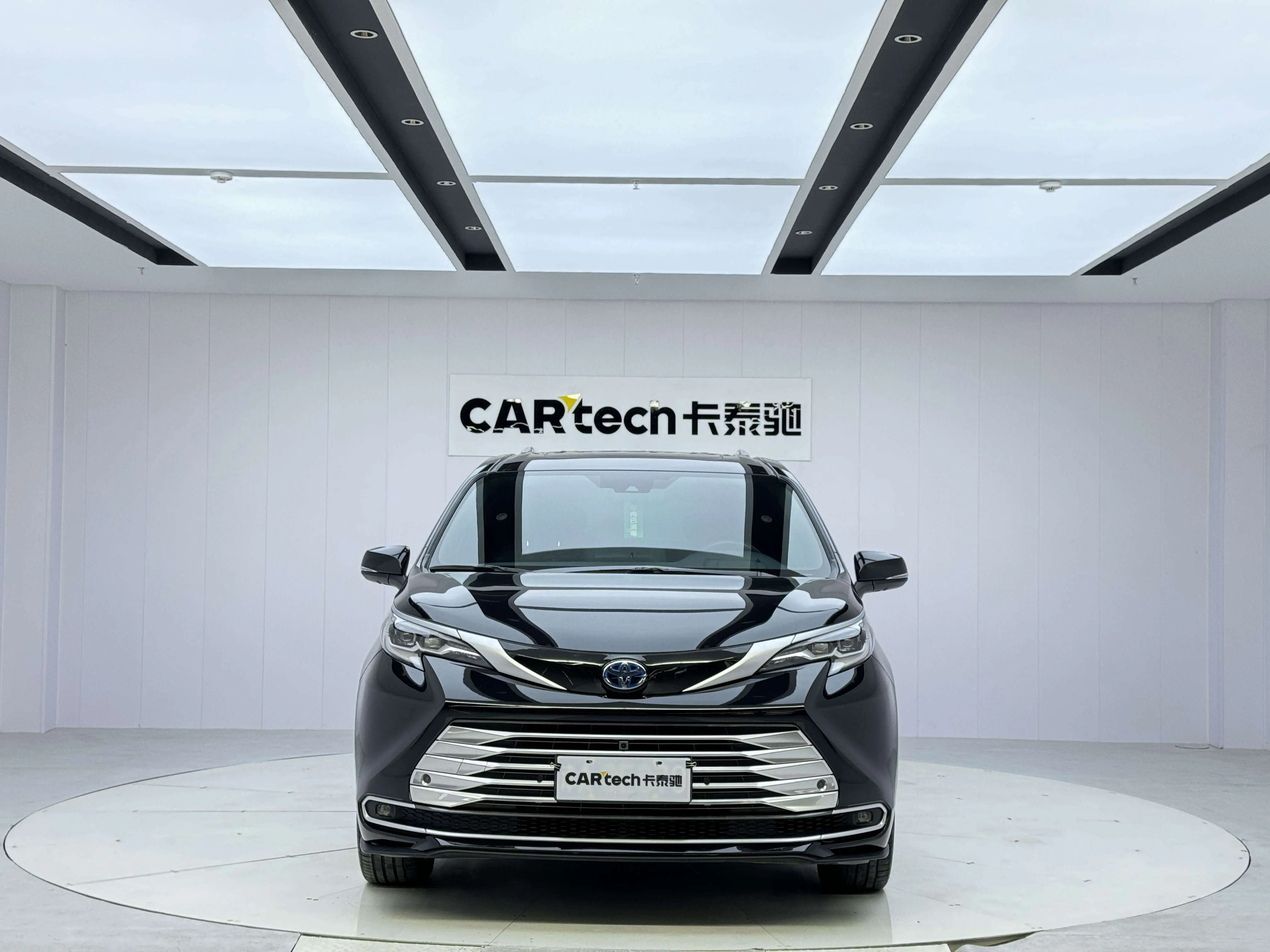 Toyota Sienna  из Китая