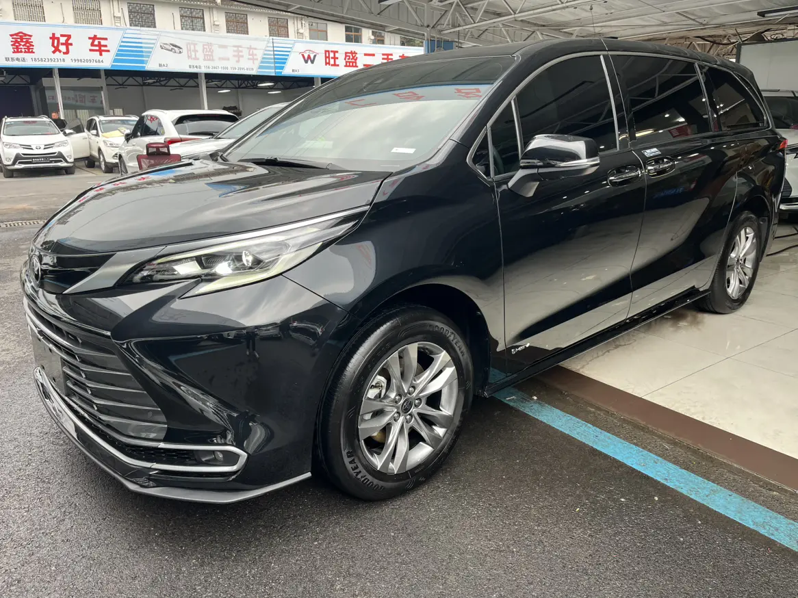 Toyota Sienna  из Китая