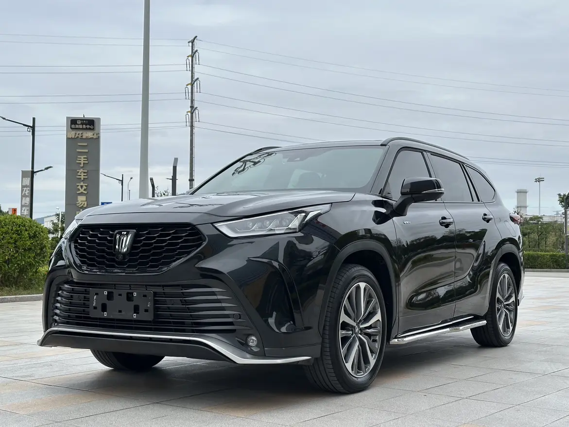 Toyota Crown Kluger  из Китая