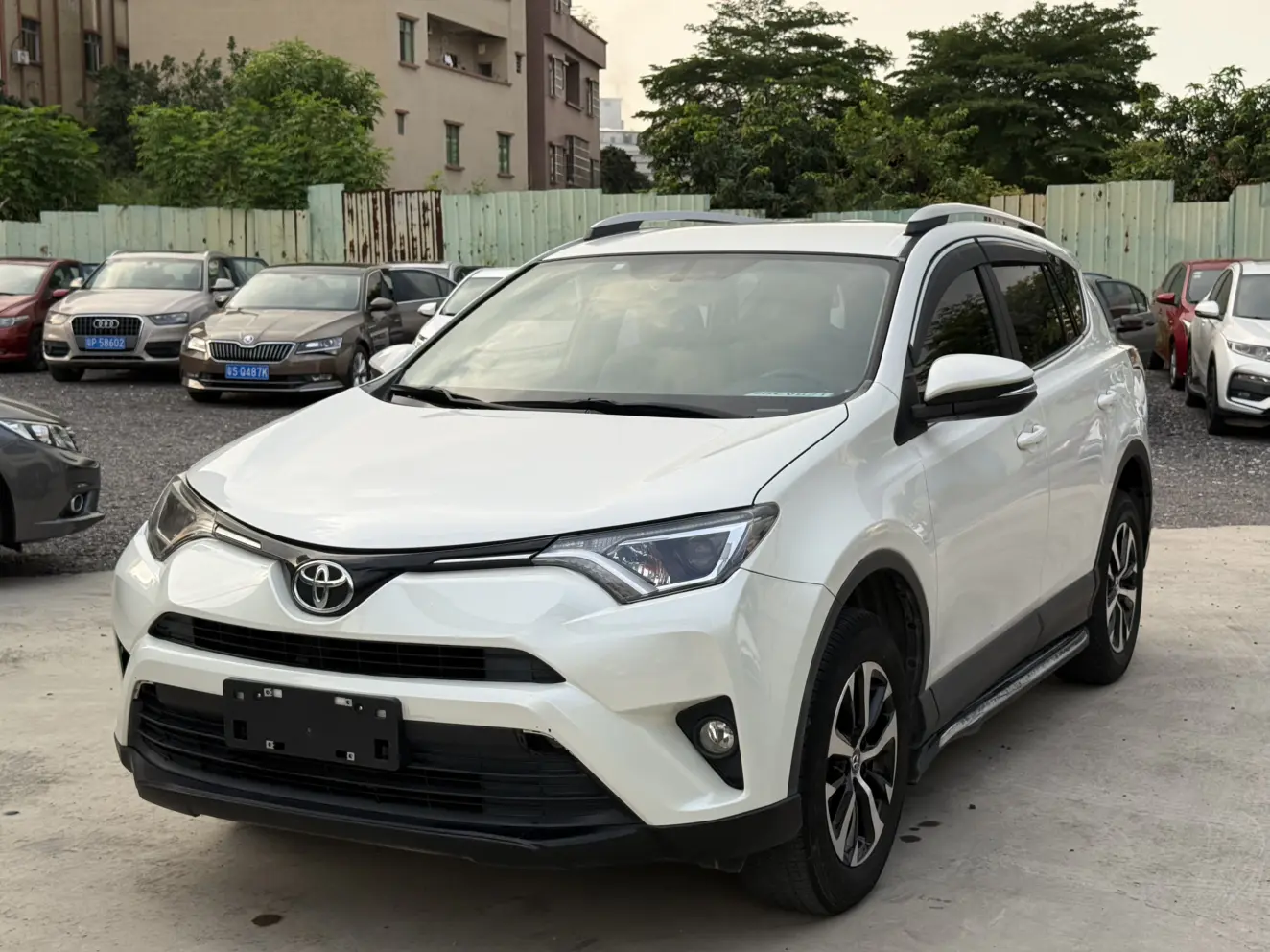 Toyota RAV4  из Китая