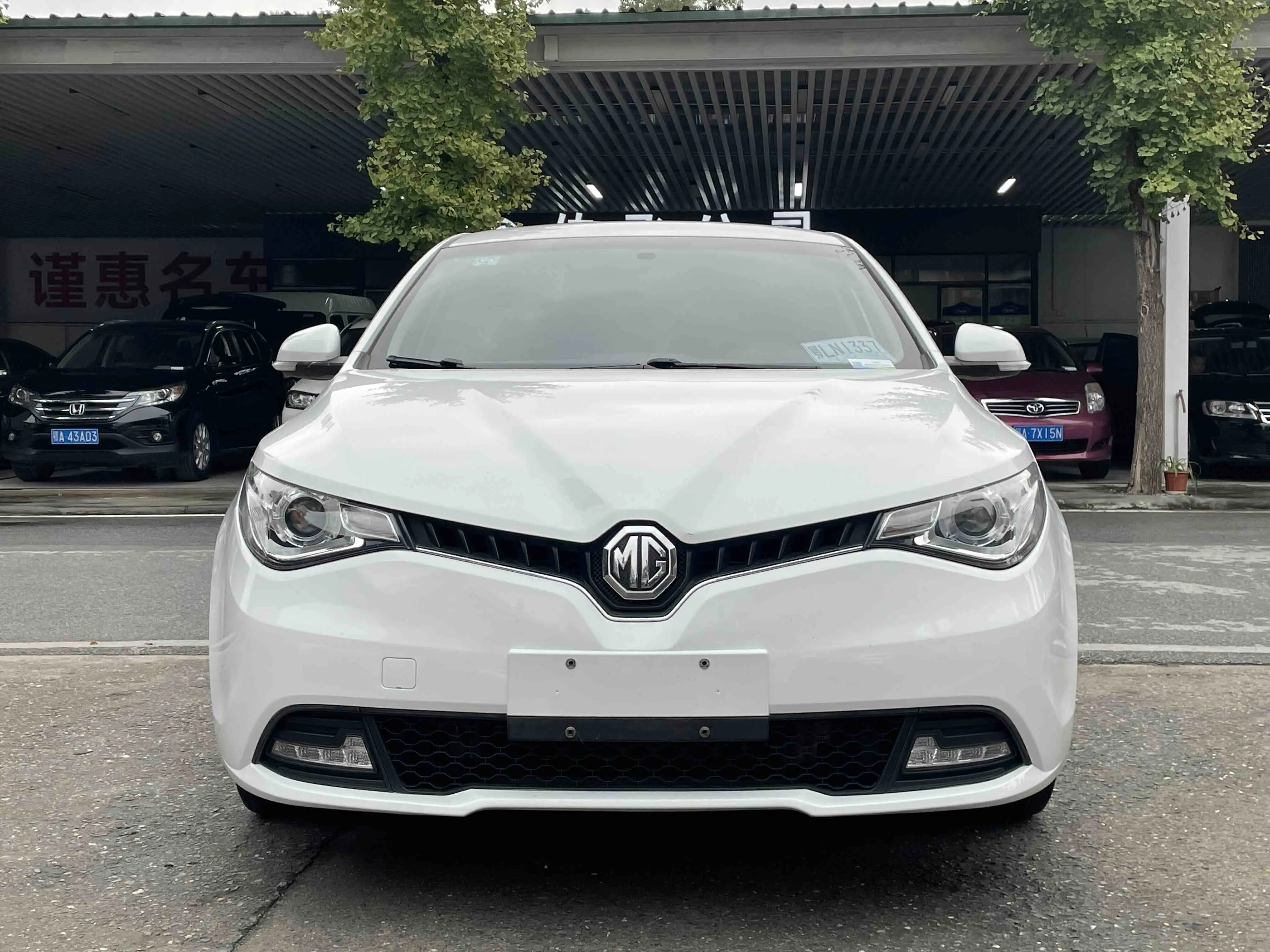 MG Ruixing  из Китая