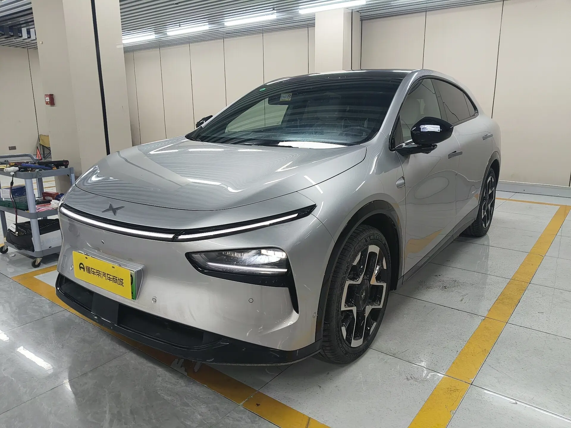 Xpeng G7  из Китая