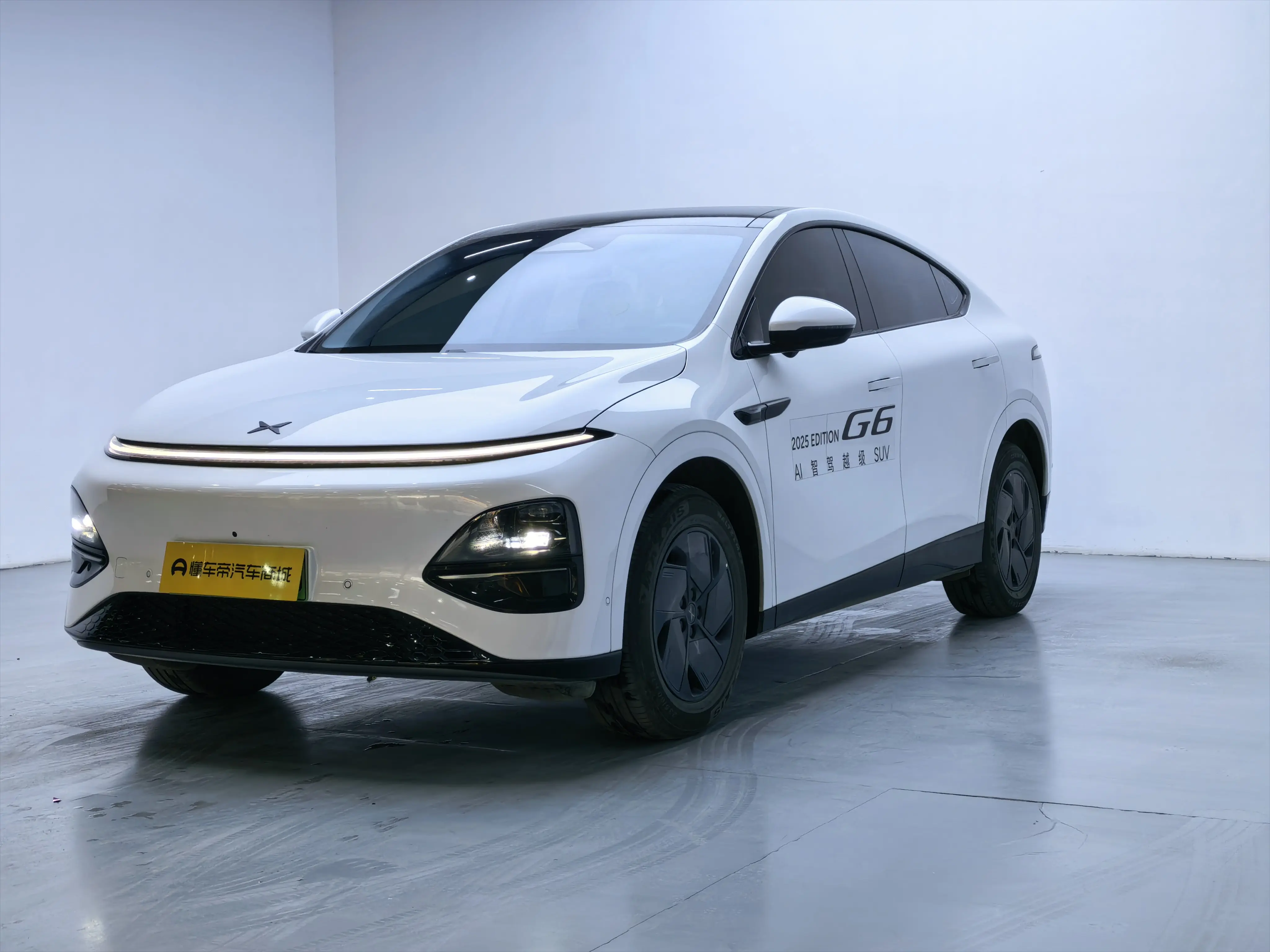 Xpeng G6  из Китая