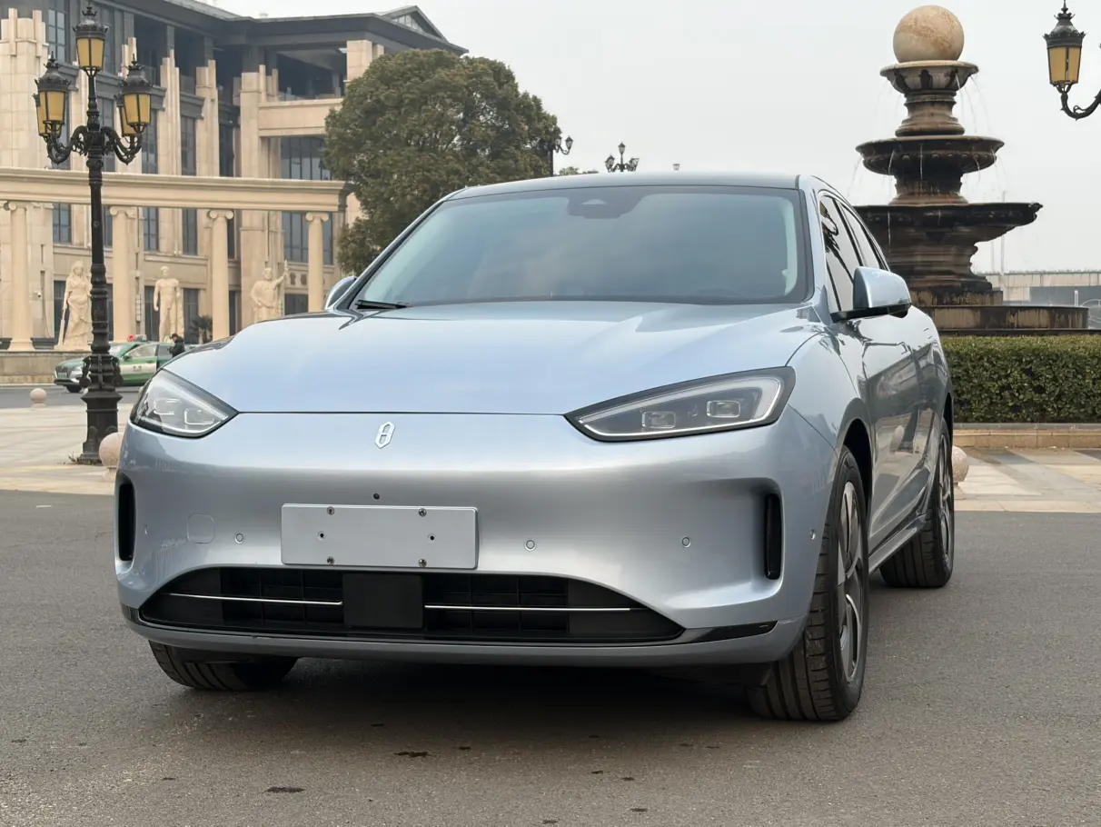 AITO M5 (Wenjie M5)  из Китая