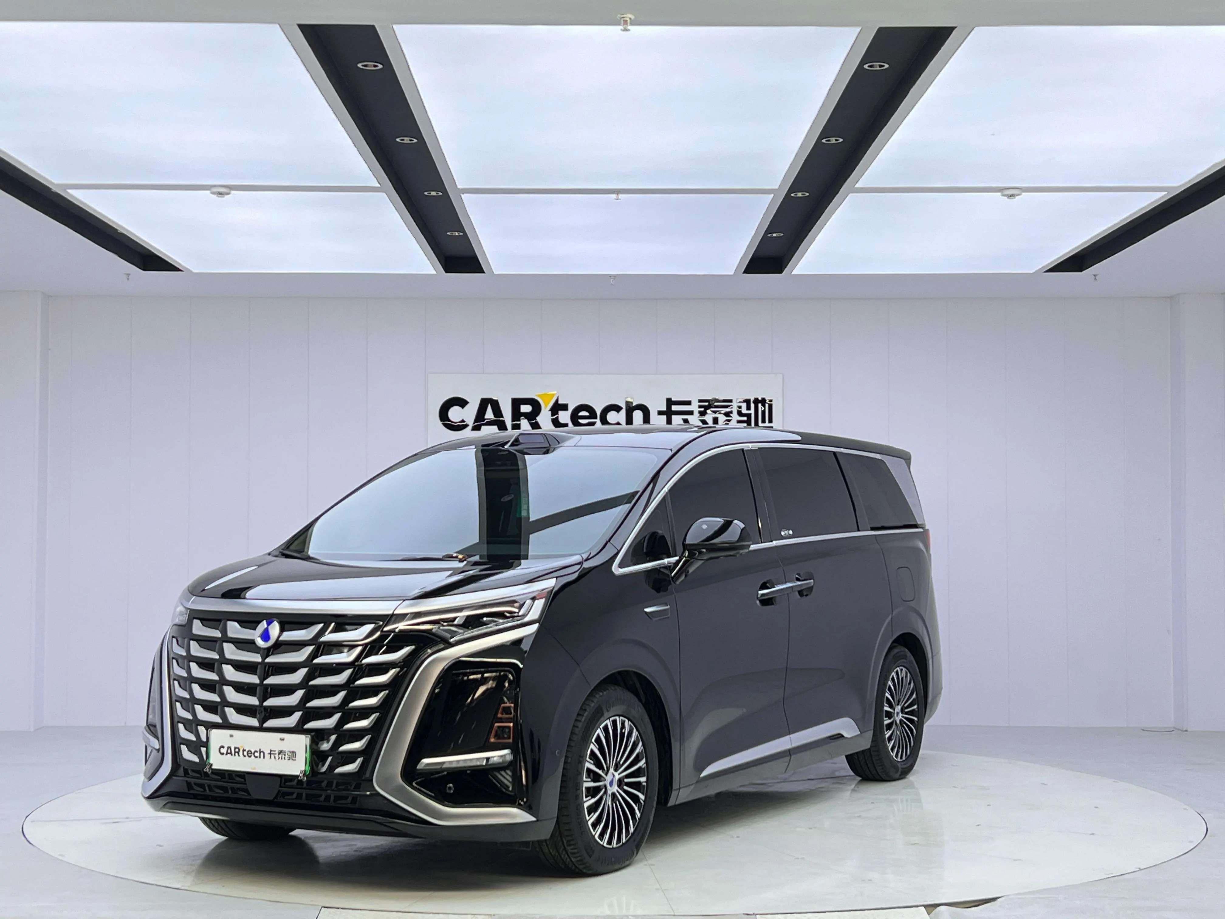 Denza D9 DM  из Китая