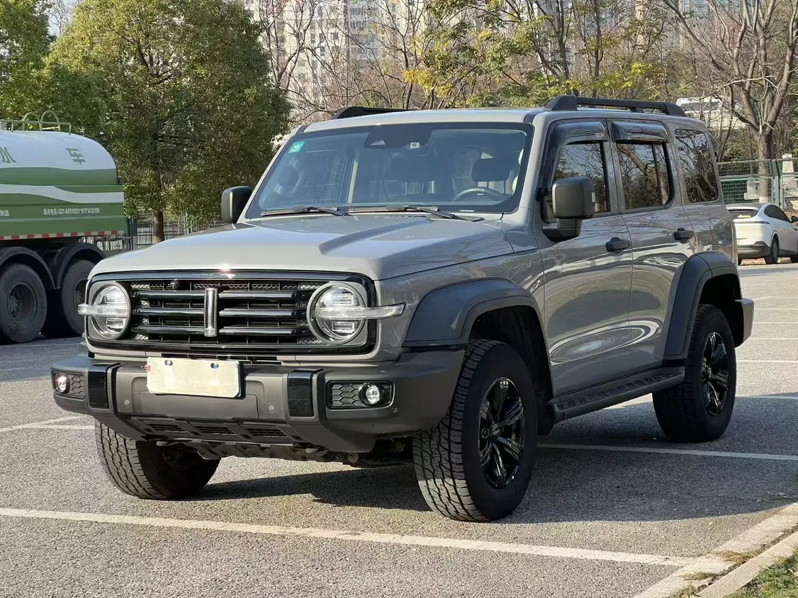 Tank 300  из Китая