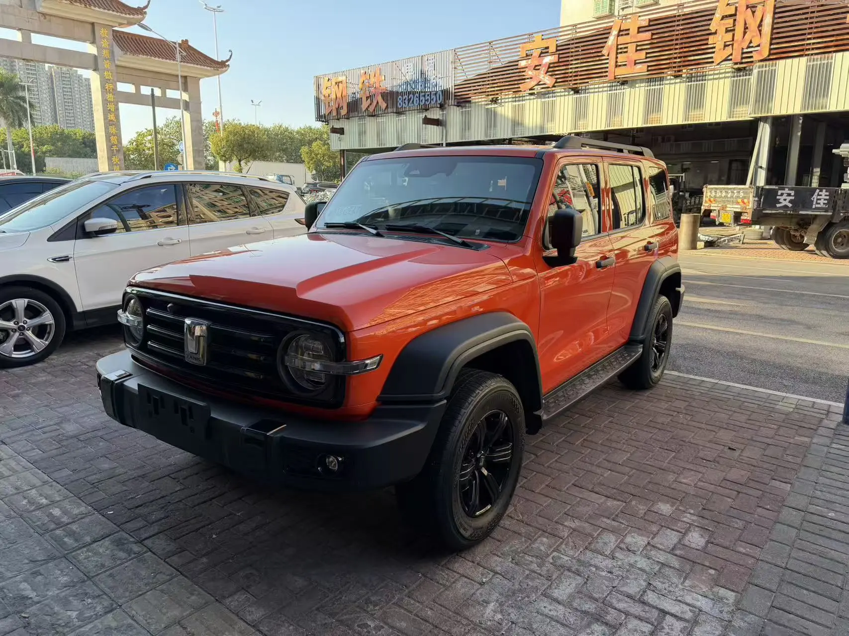 Tank 300  из Китая