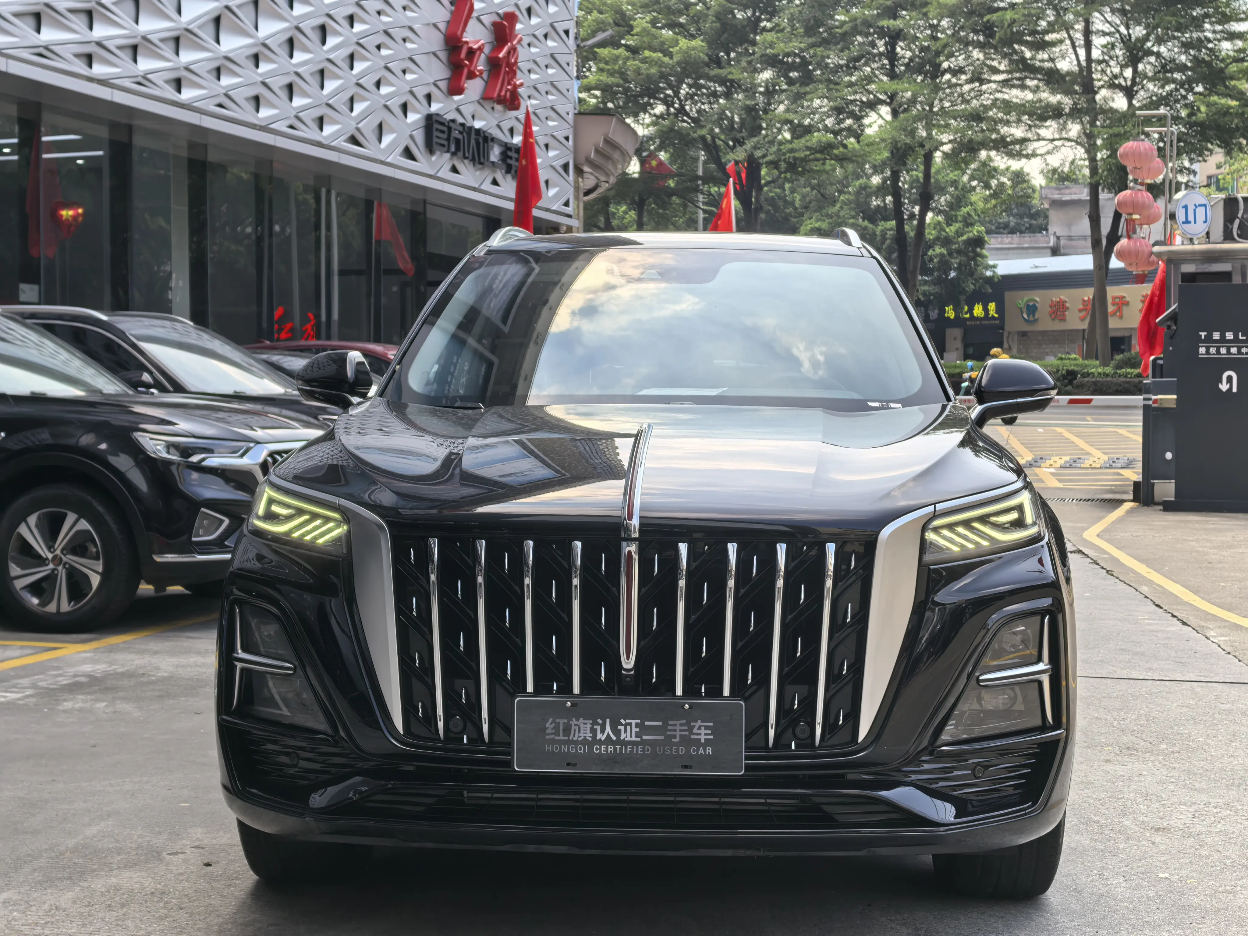 Hongqi HS5  из Китая