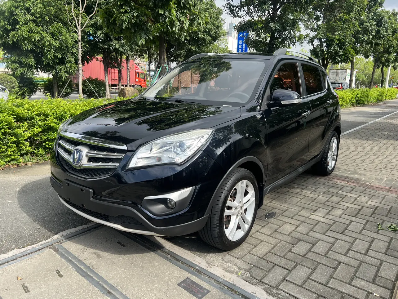 Changan CS35  из Китая