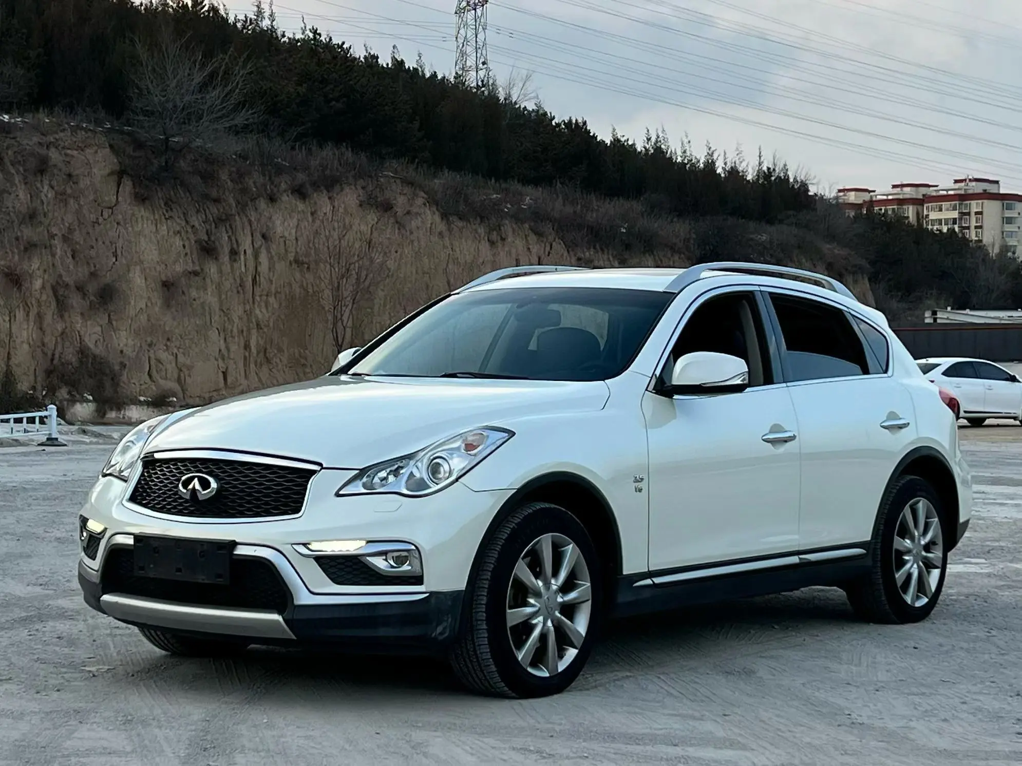 Infiniti QX50  из Китая