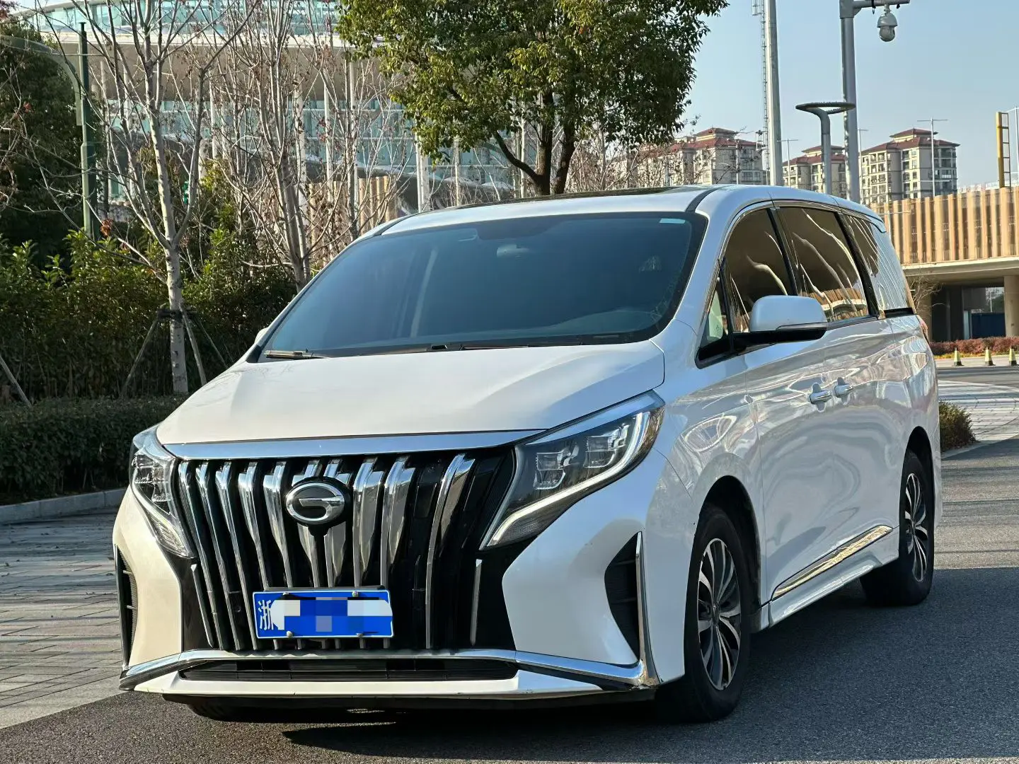 GAC Trumpchi M8  из Китая