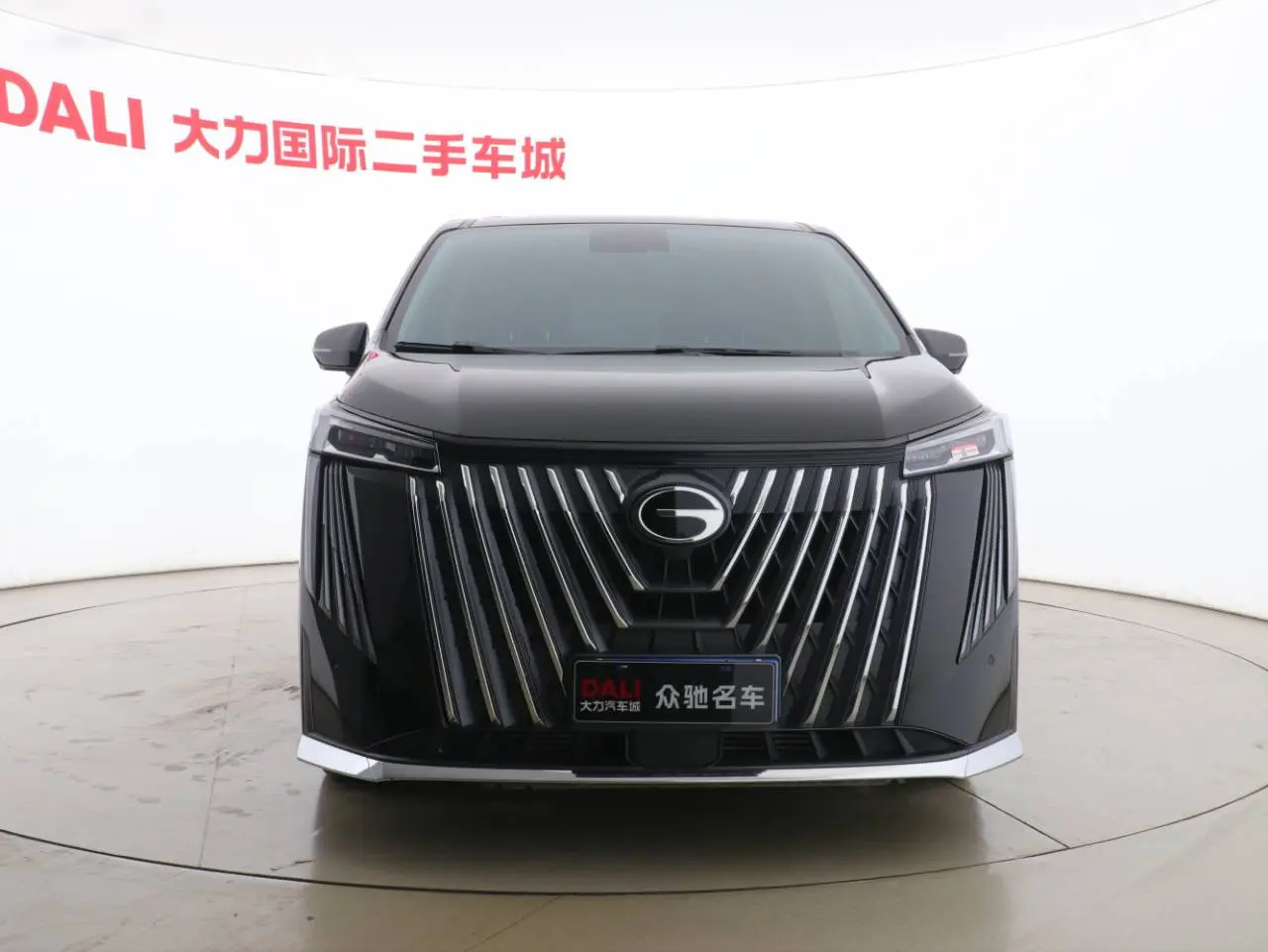 GAC Trumpchi M8  из Китая