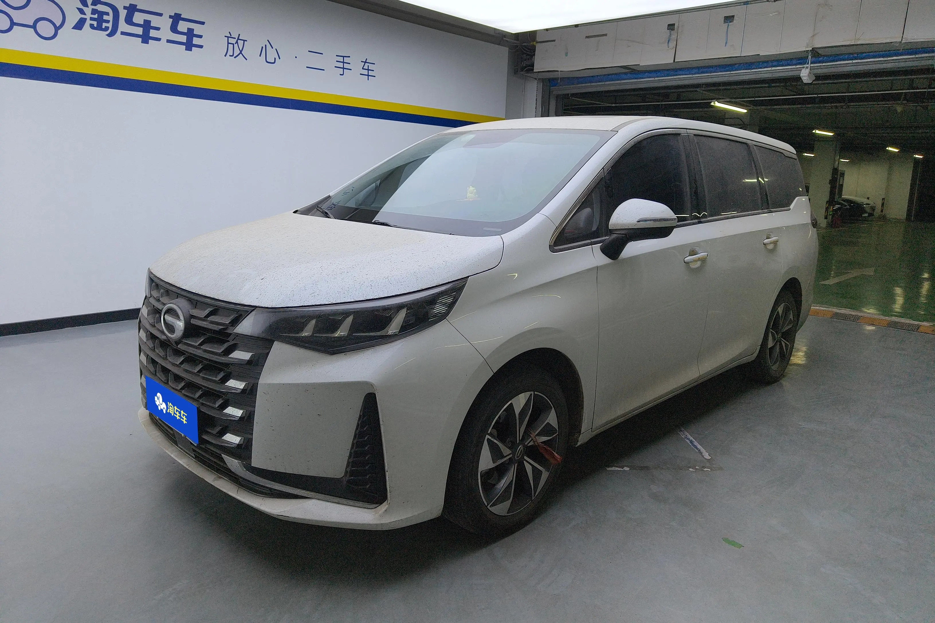 GAC Trumpchi M6  из Китая