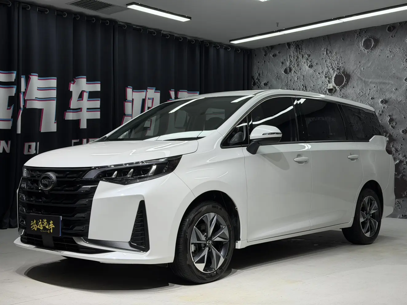 GAC Trumpchi M6  из Китая