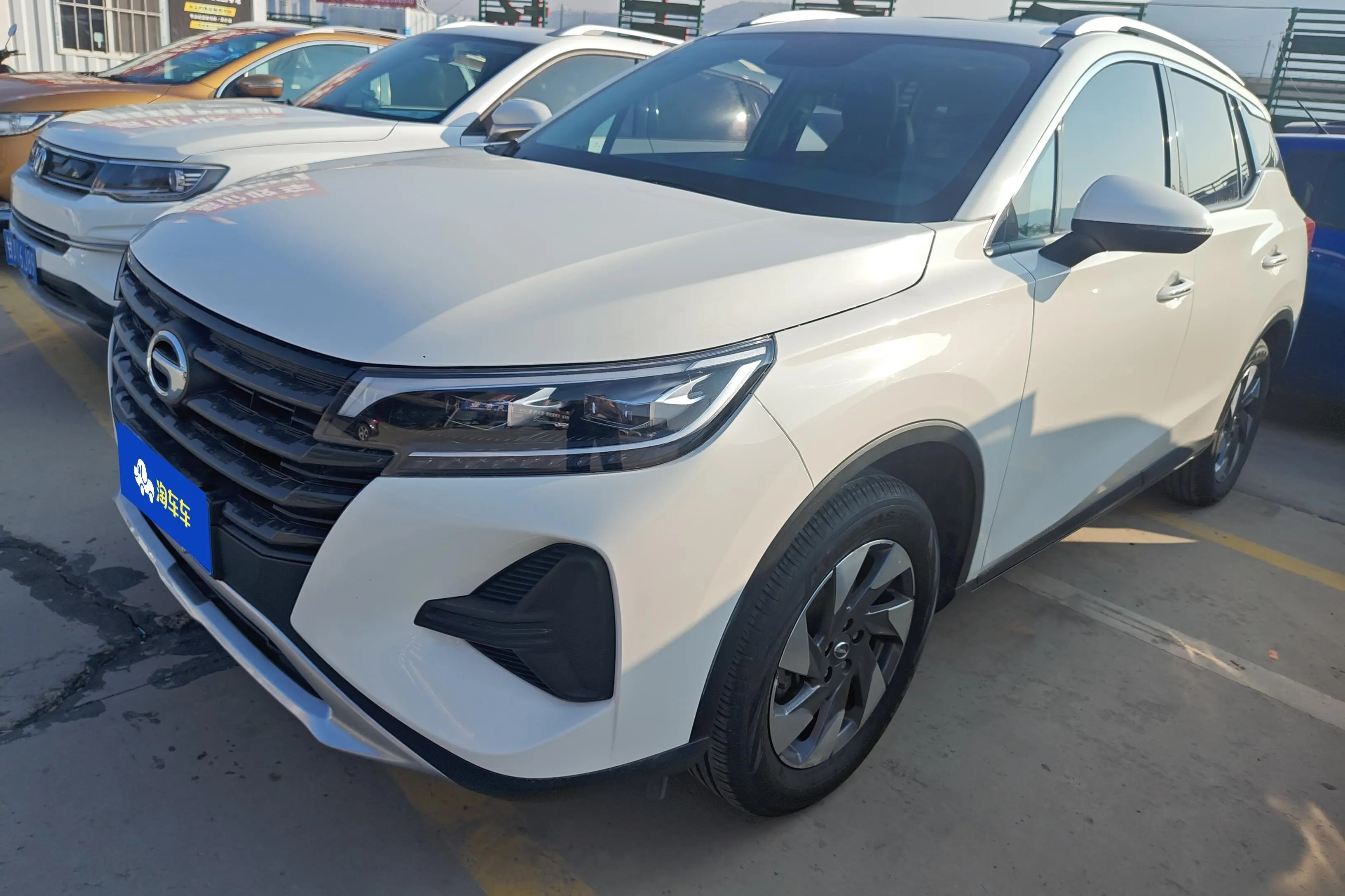 GAC Trumpchi GS4  из Китая