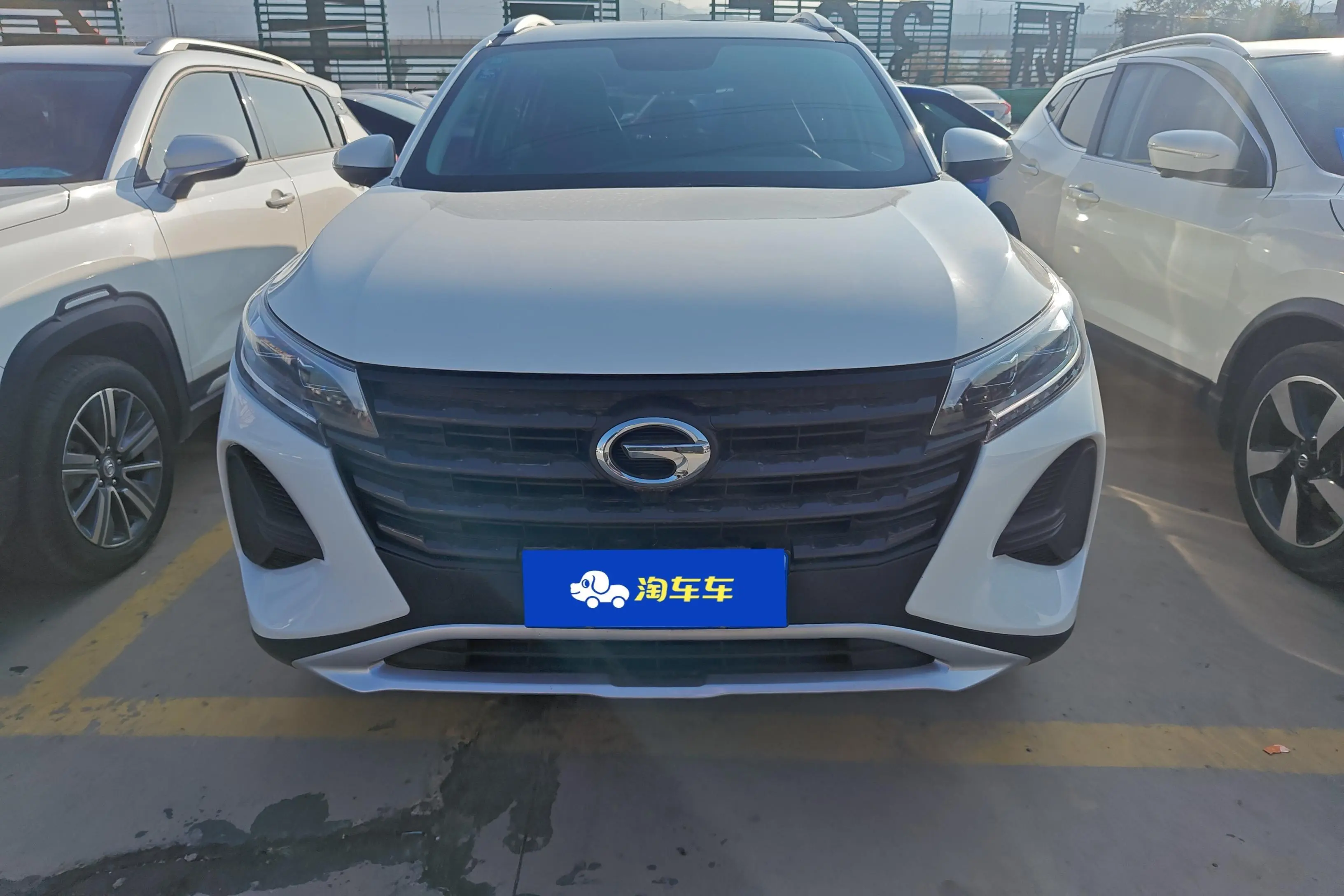 GAC Trumpchi GS4  из Китая