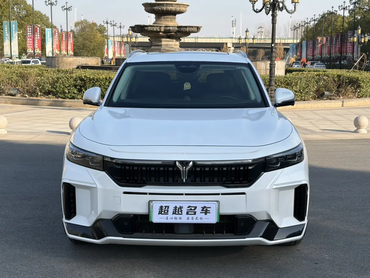 Voyah Lantu FREE  из Китая