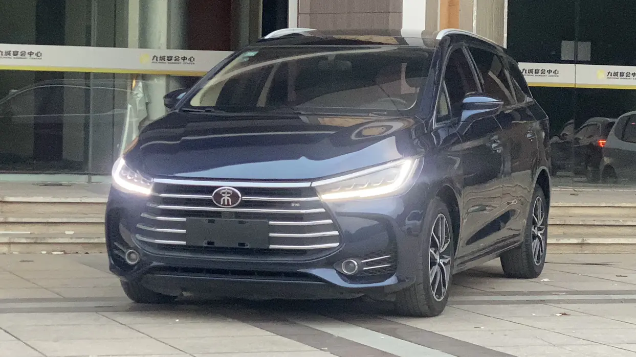 BYD Song MAX  из Китая