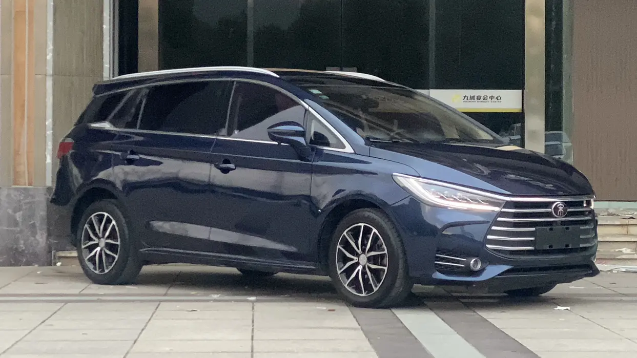 BYD Song MAX  из Китая