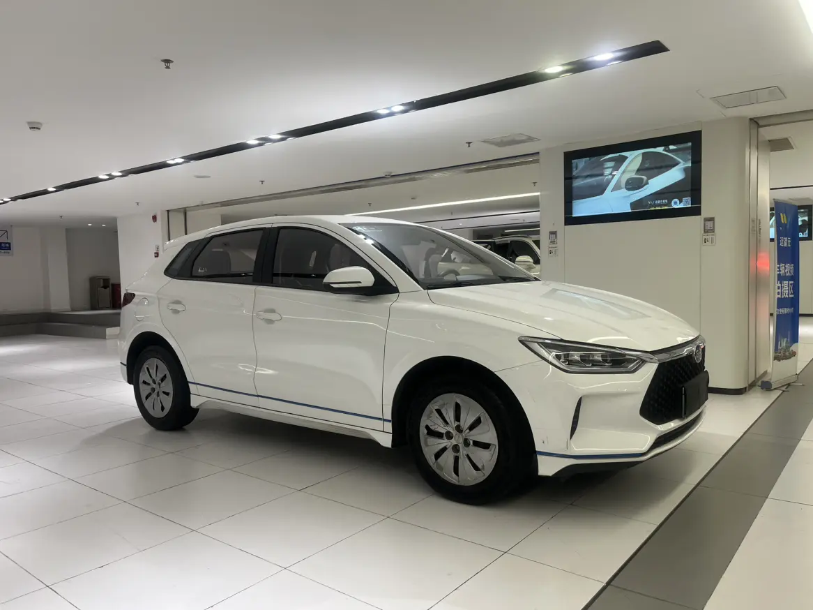 BYD e2  из Китая