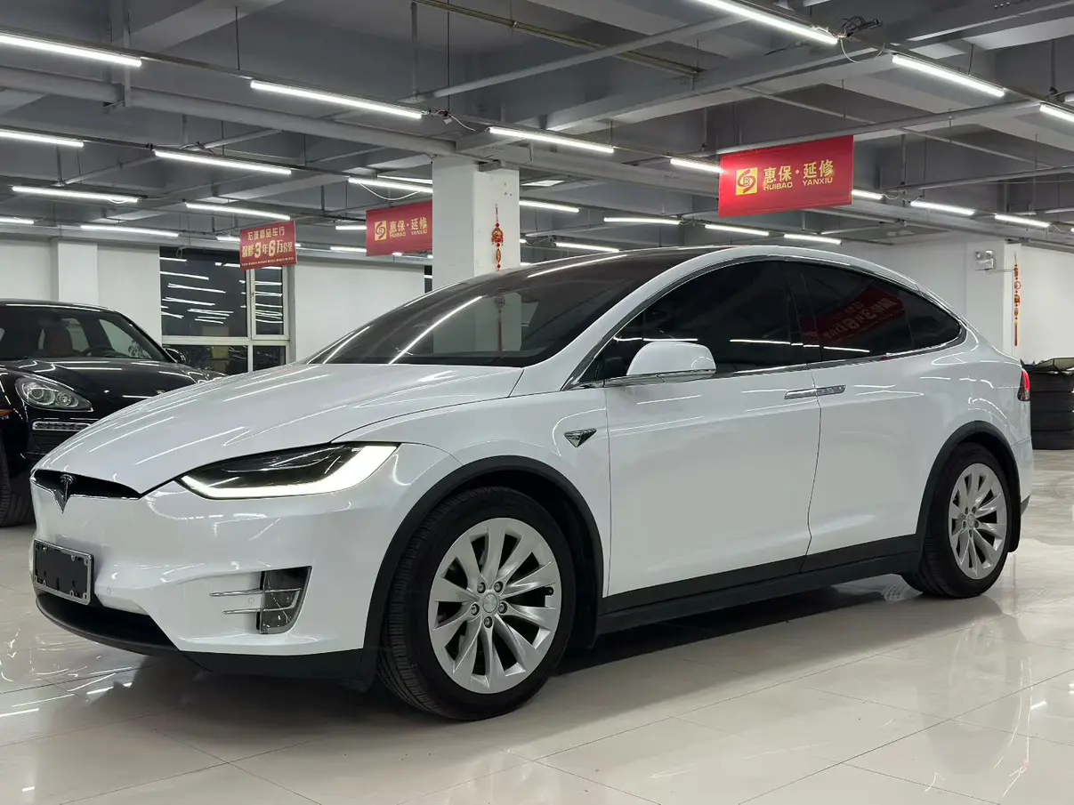 Tesla Model X  из Китая