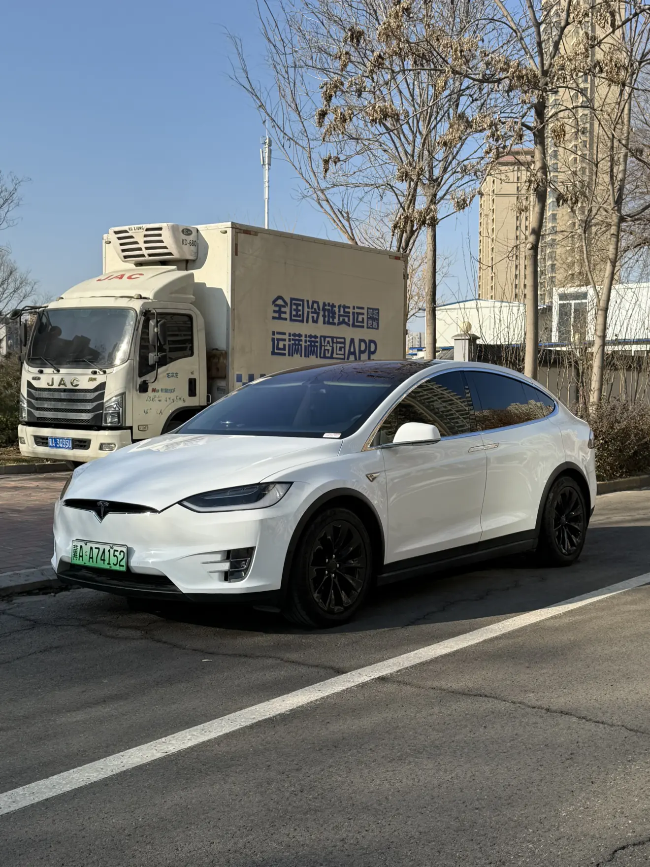 Tesla Model X  из Китая
