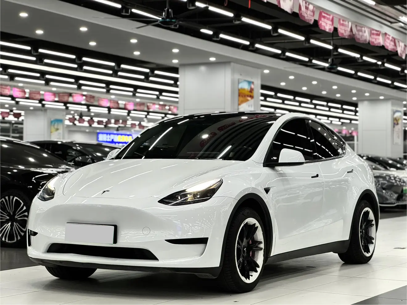 Tesla Model Y  из Китая