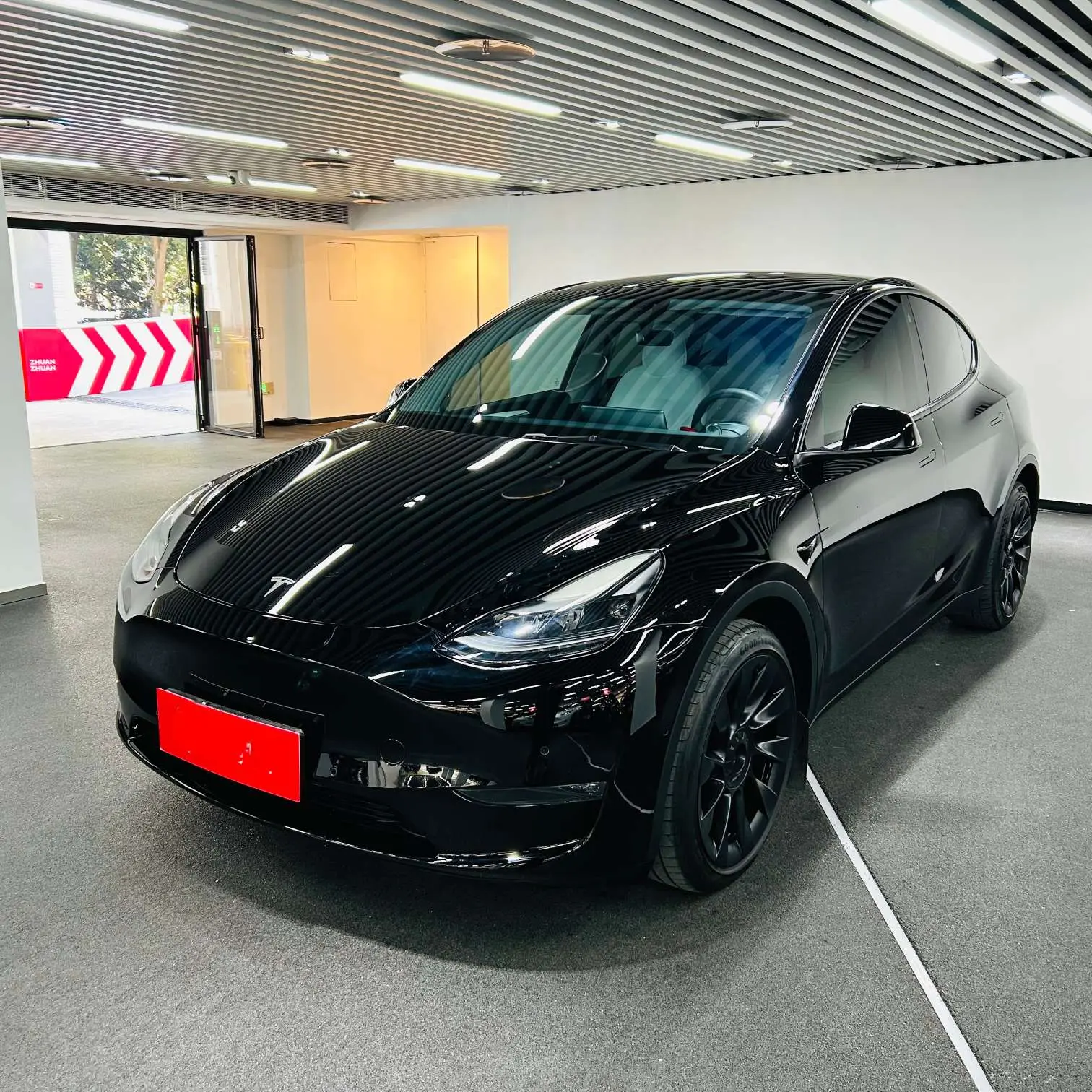 Tesla Model Y  из Китая