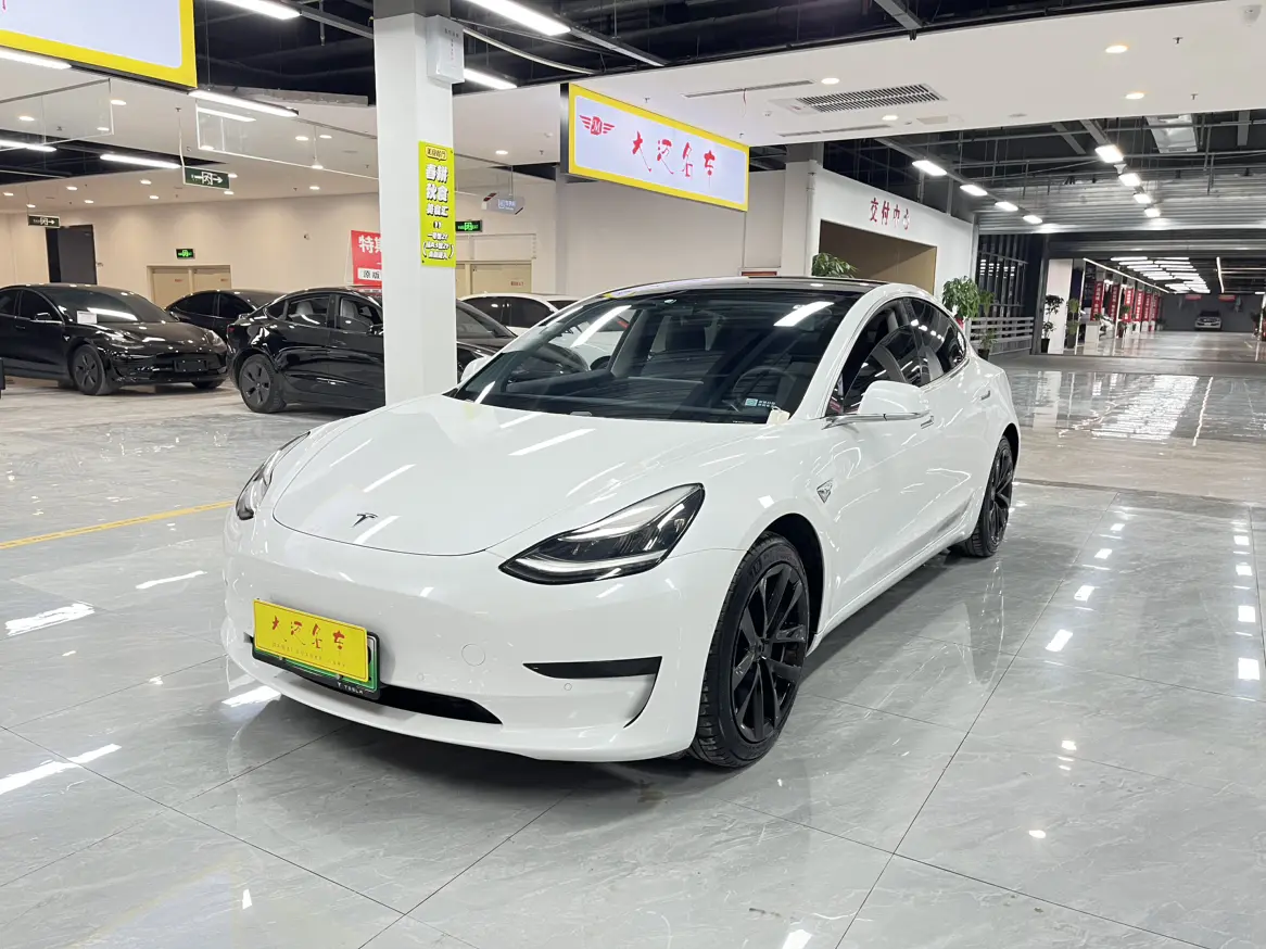 Tesla Model 3  из Китая